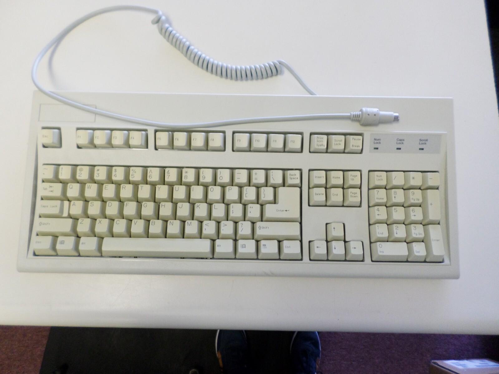 Vintage KeyTronic E03601 Clicky Mechanical Keyboard E03601QL-C Retro White E11