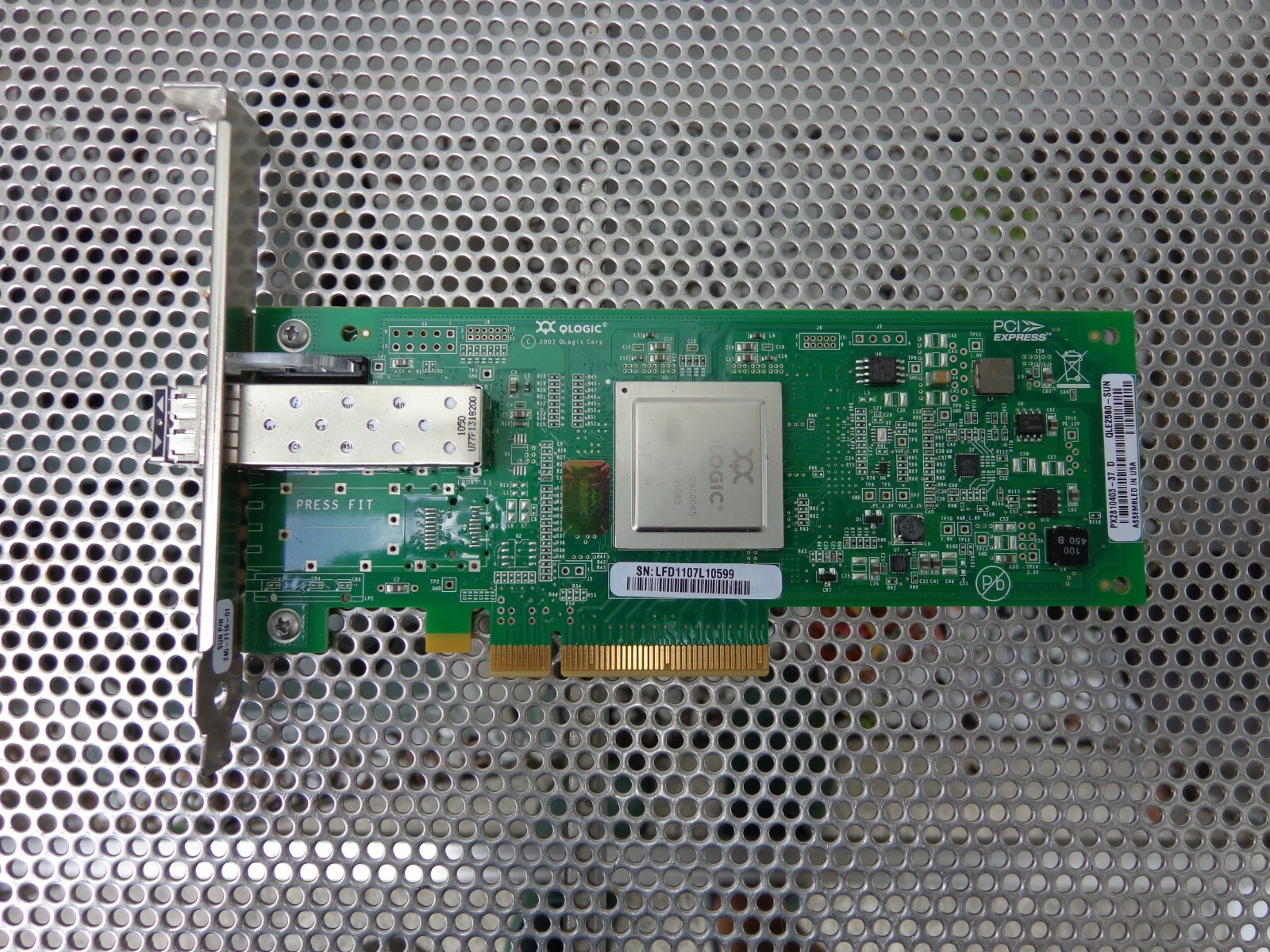 SUN QLogic QLE2560-SUN 8GB 1-Port PCIe Fibre Channel HBA 371-4324-02 