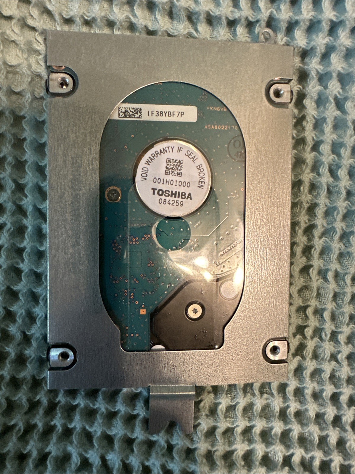 Toshiba hard drive/Printed Circuit Board for a Toshiba MK2546GSX 2.5" hard drive