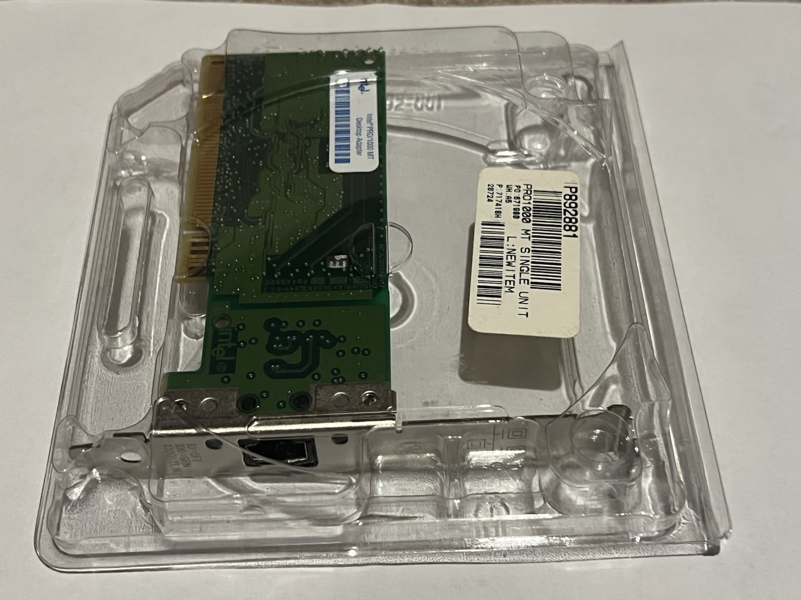 Intel PRO/1000MT PRO PCI Desktop Network Adapter P:717418H