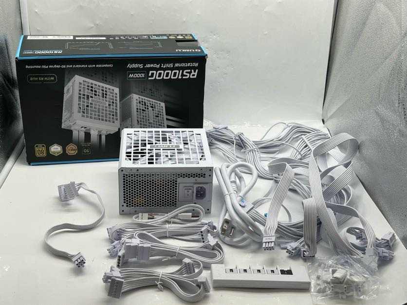 Lian Li RS1000W with Hub 1000 Watt 80 Plus Gold ATX Fully Modular Power Supply