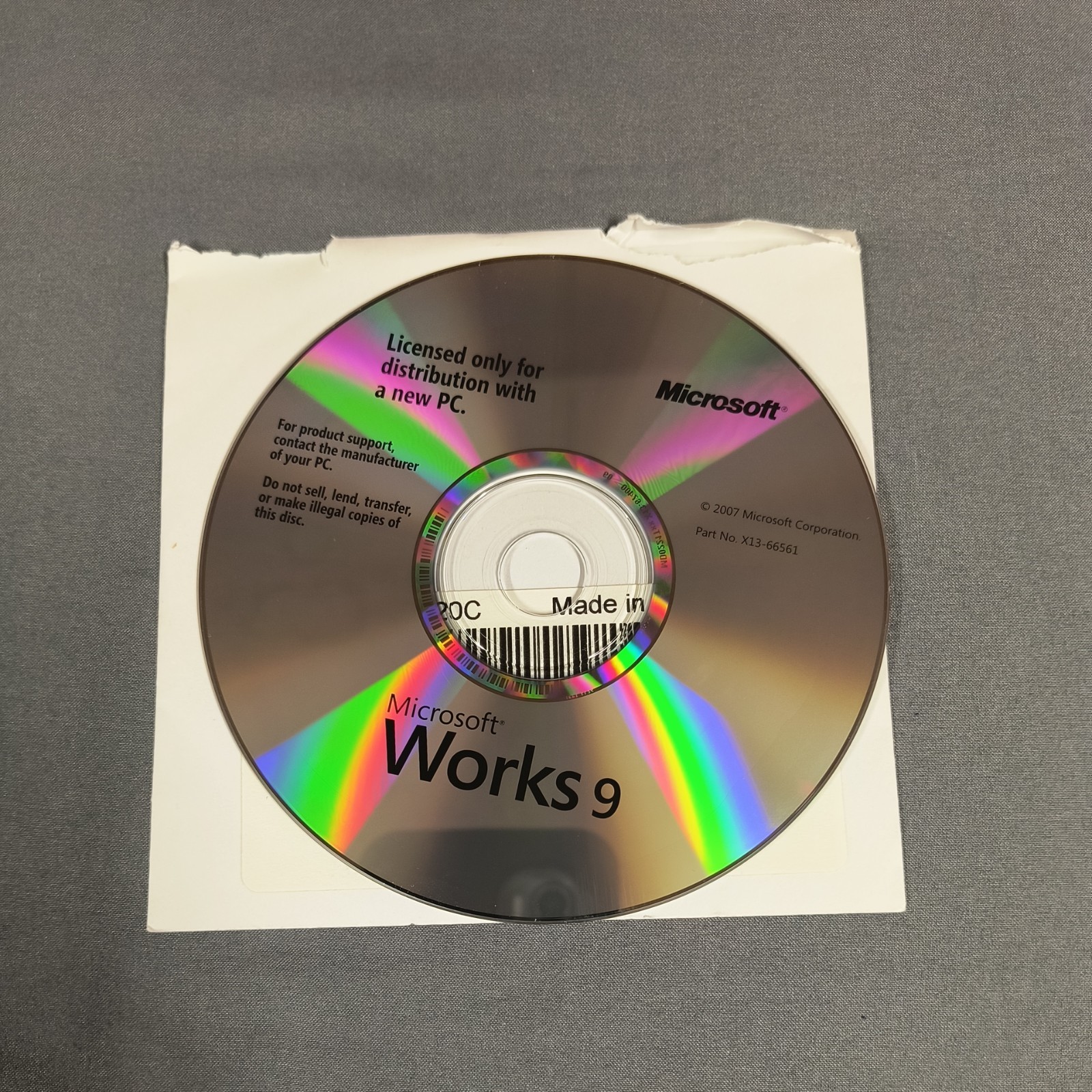 Microsoft WORKS 9 CD-ROM New PC Distribution Version X13-66561 (2007) 