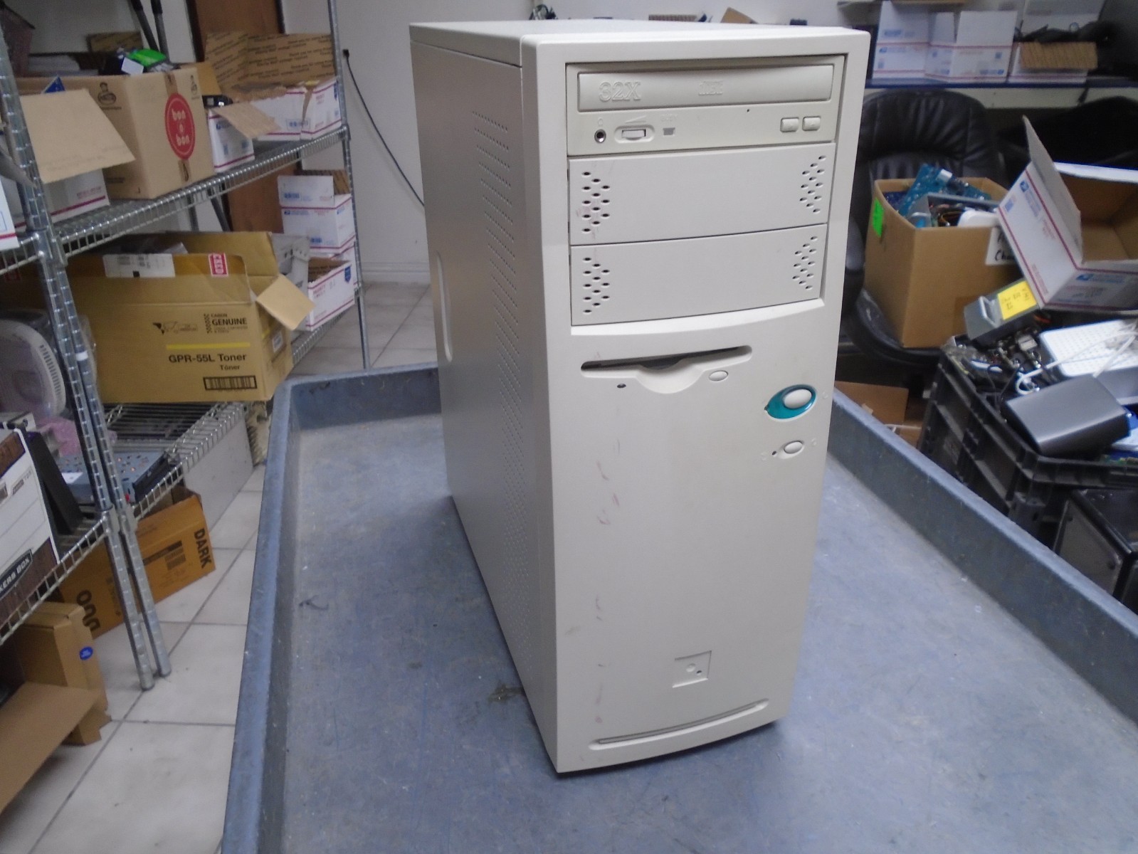 Gateway 2000 Intel PII MMX 233MHz 128MB ram, NO HD, Vintage tower PC