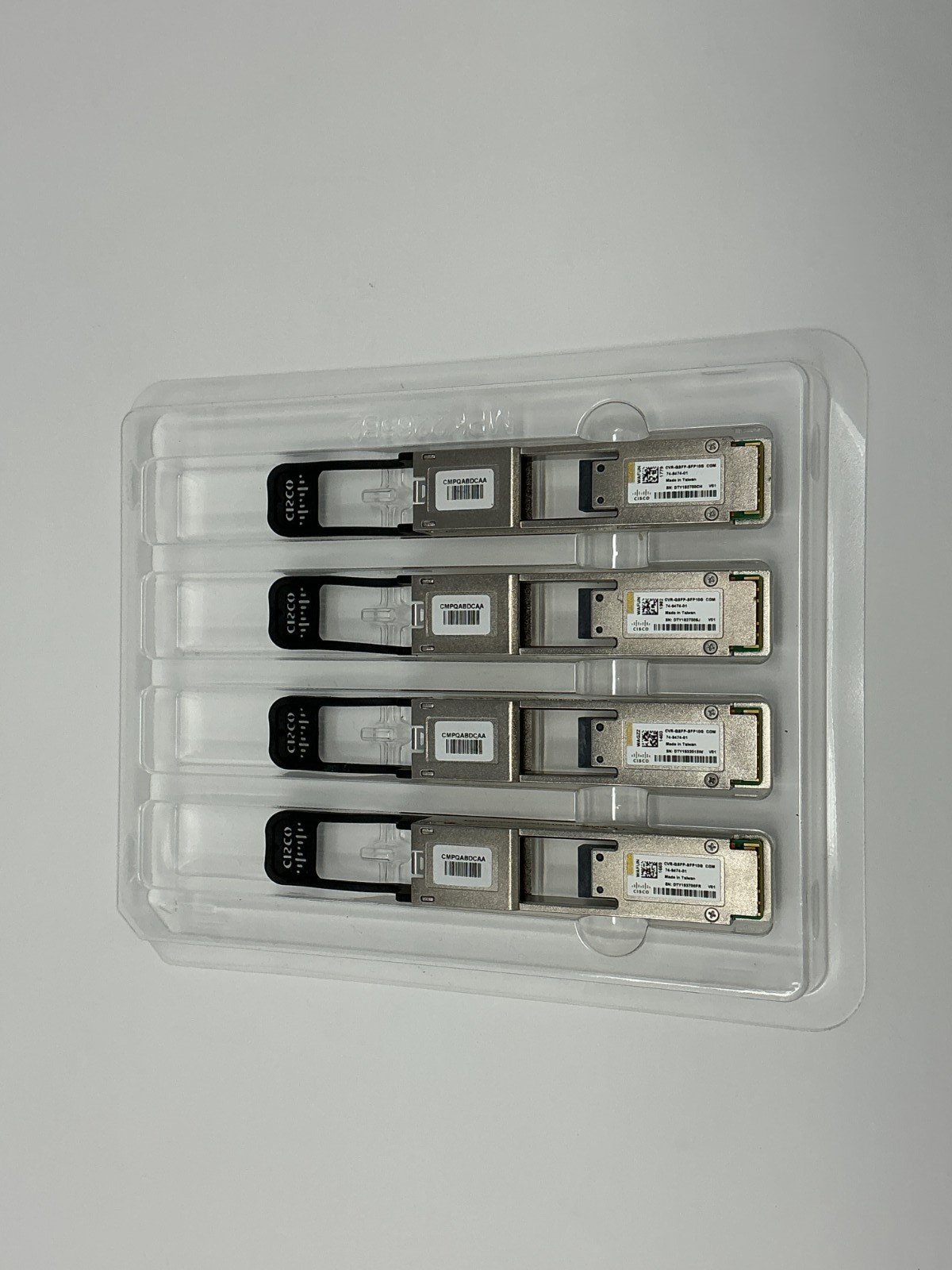 1 piece CVR-QSFP-SFP10G Cisco 40G QSFP+ to 10G SFP+ Adapter  74-9474-01