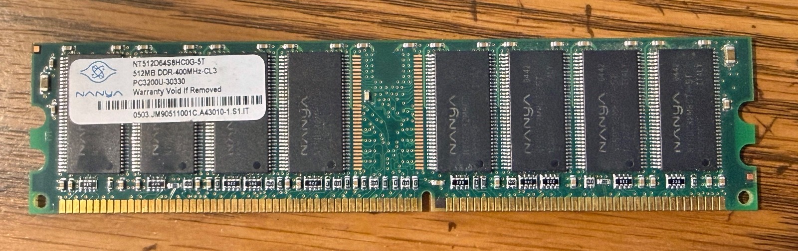 512MB (1x512MB) PC3200 DDR-400 RAM NANYA NT512D64S8HC0G-5T CL3 DDR1