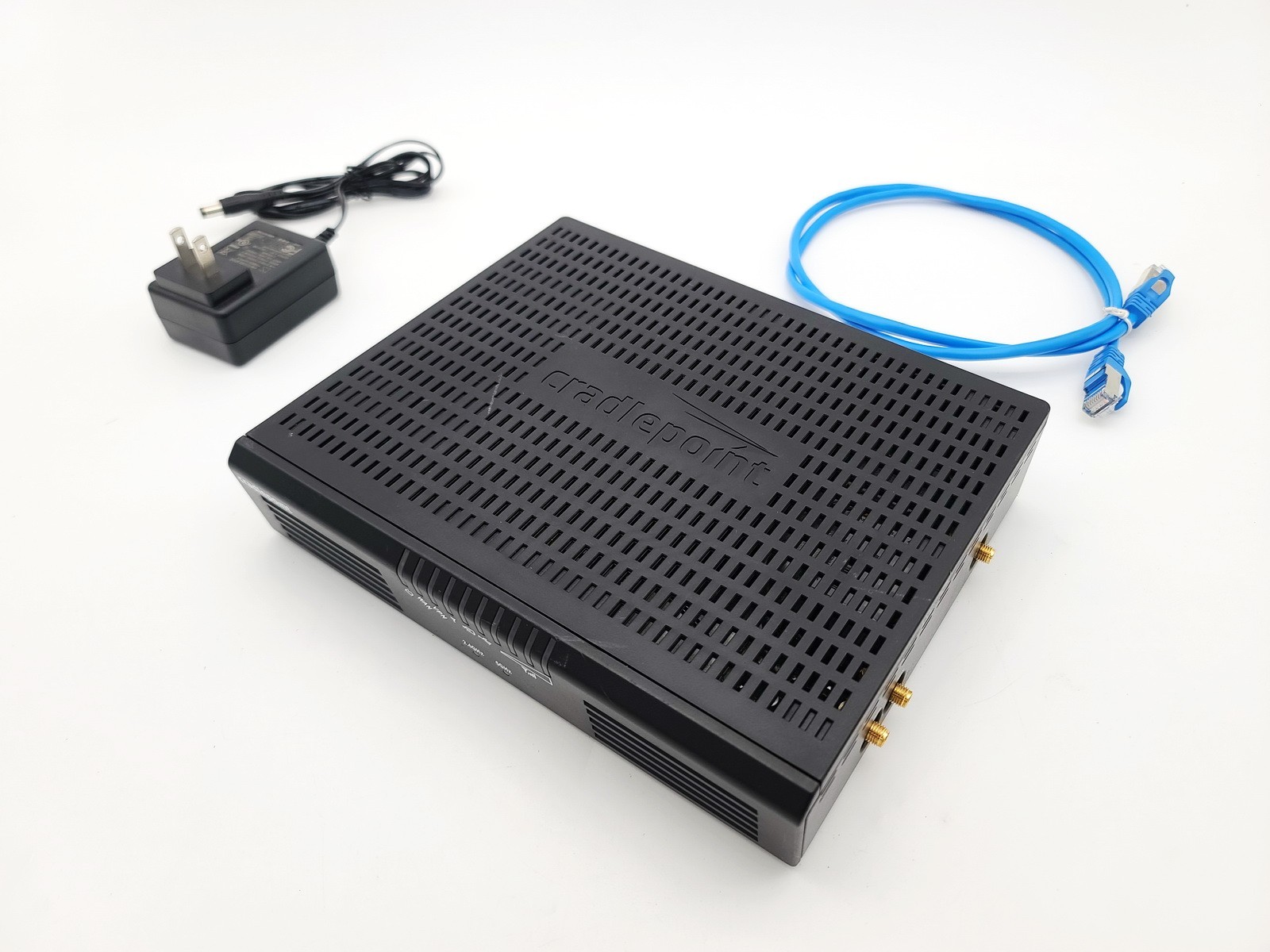 CRADLEPOINT AER1600LP4 DUAL BAND LTE WIRELESS ROUTER NETCLOUD OS GIGABIT VPN