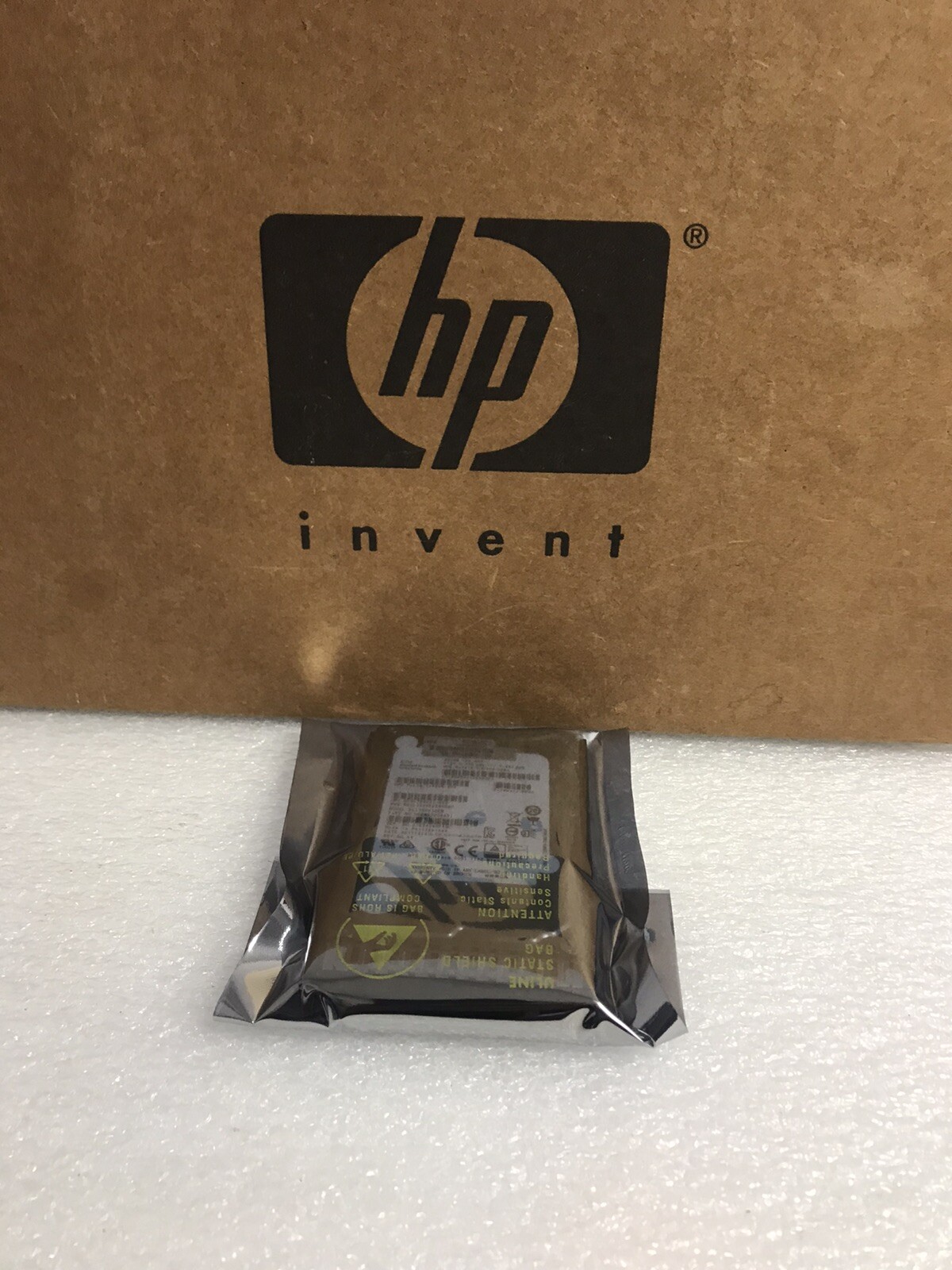 HP 759208-B21 300GB 15K 12G 2.5" SC SAS HARD DRIVE 759546-001