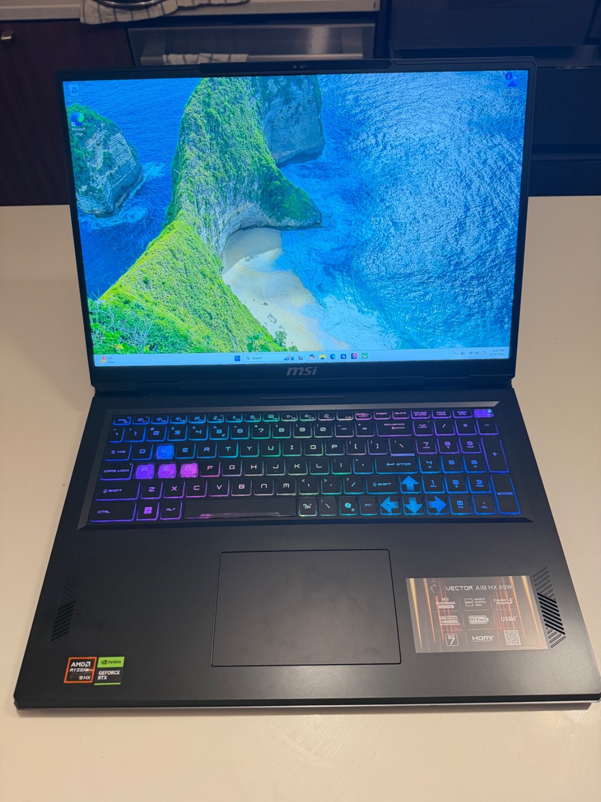 MSI Vector A18 HX A9WHG-074US 18" Gaming Laptop R9 9955HX 5070Ti 32GB 1TB Win11