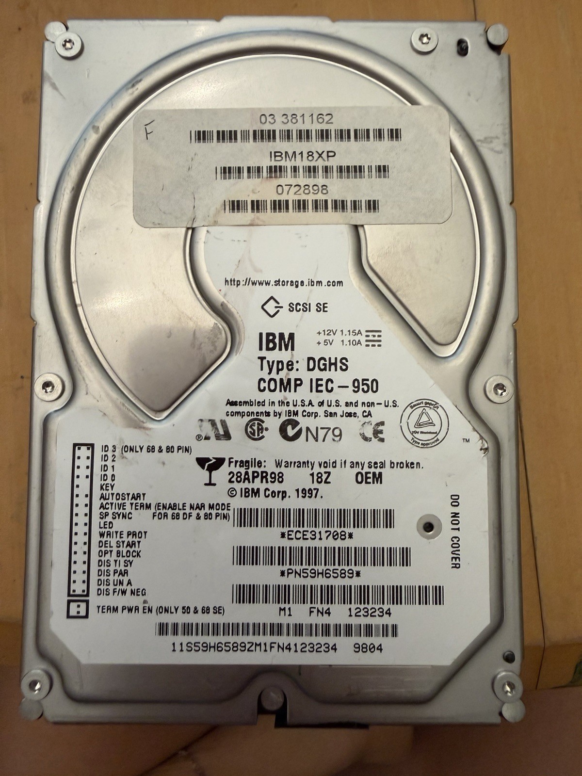 Vintage IBM DGHS SCSI Hard Drive 68-Pin 3.5” 7200RPM 1998 P/N 59H6589 Untested