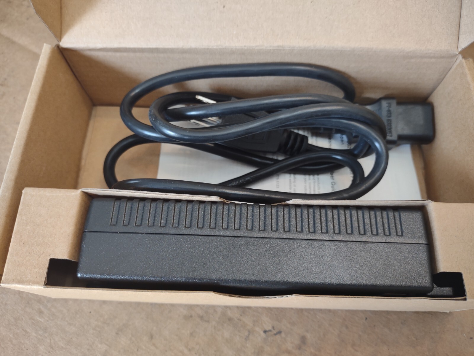 Aerohive AH-ACC-INJ-30W-US Power Over Ethernet (POE) Injector with Power Cord