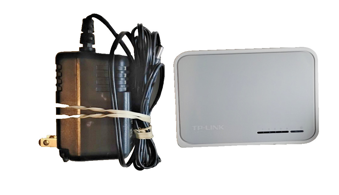 TP-Link TL-SF1005D 5-Port 10/100Mbps Desktop Network Switch Fast Ethernet Hub