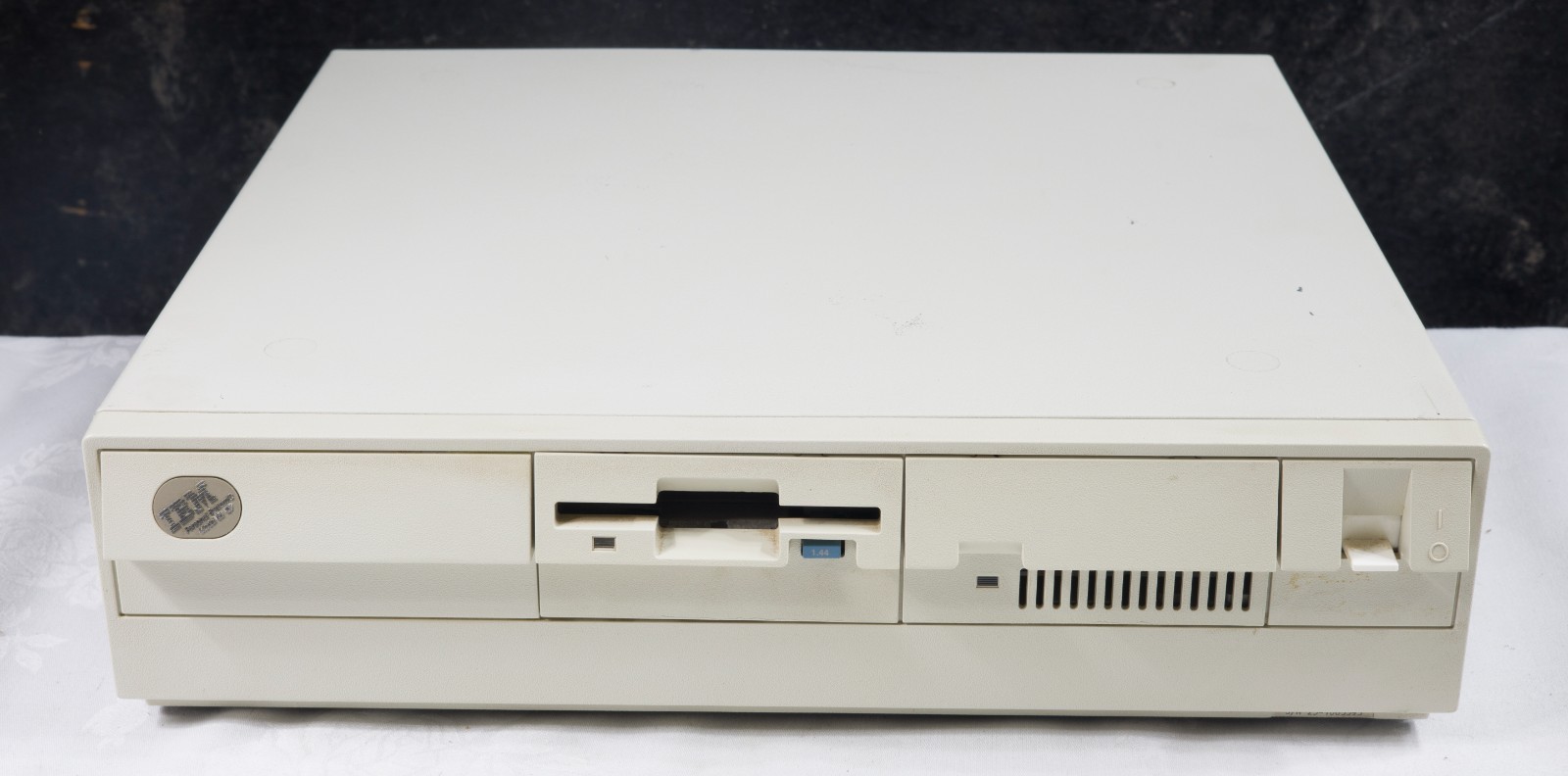 IBM PS/2 Model 55SX  8555-061 386SX-16 4MB RAM tested to POST 5593