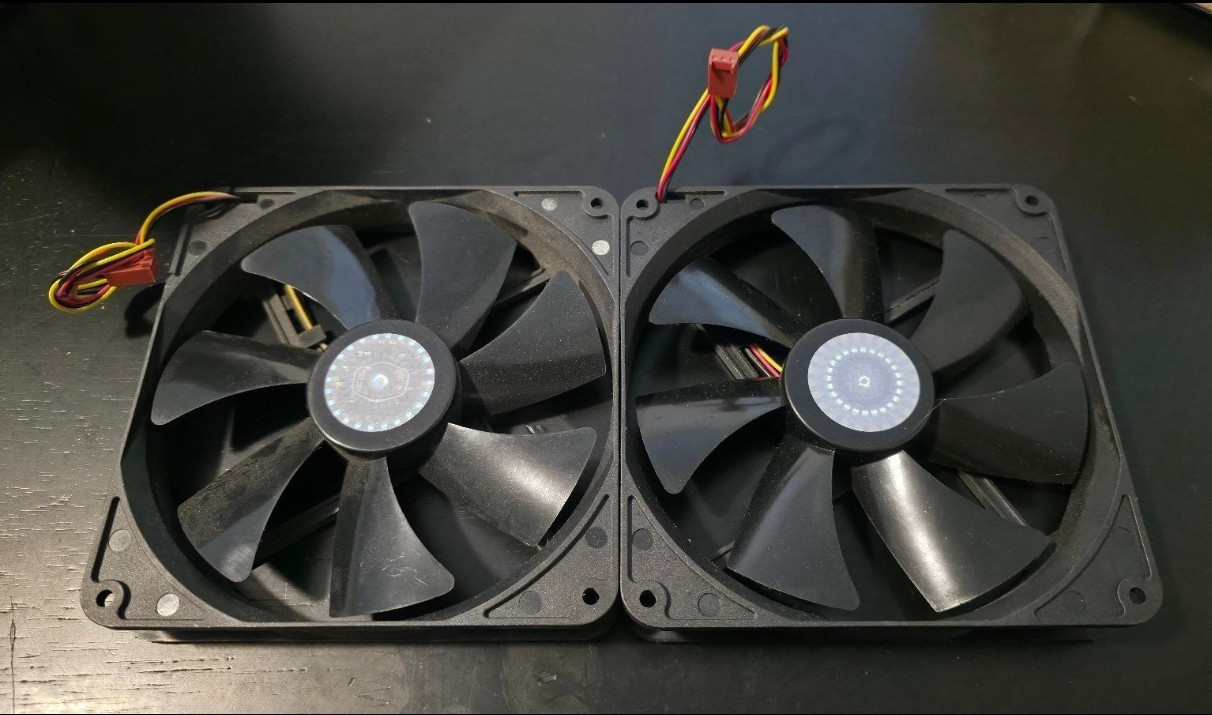 Lot Of 2 Cooler Master 140mm 3-Pin Case Fan Blue LED Sleeve 12V 1200RPM 44.5CFM