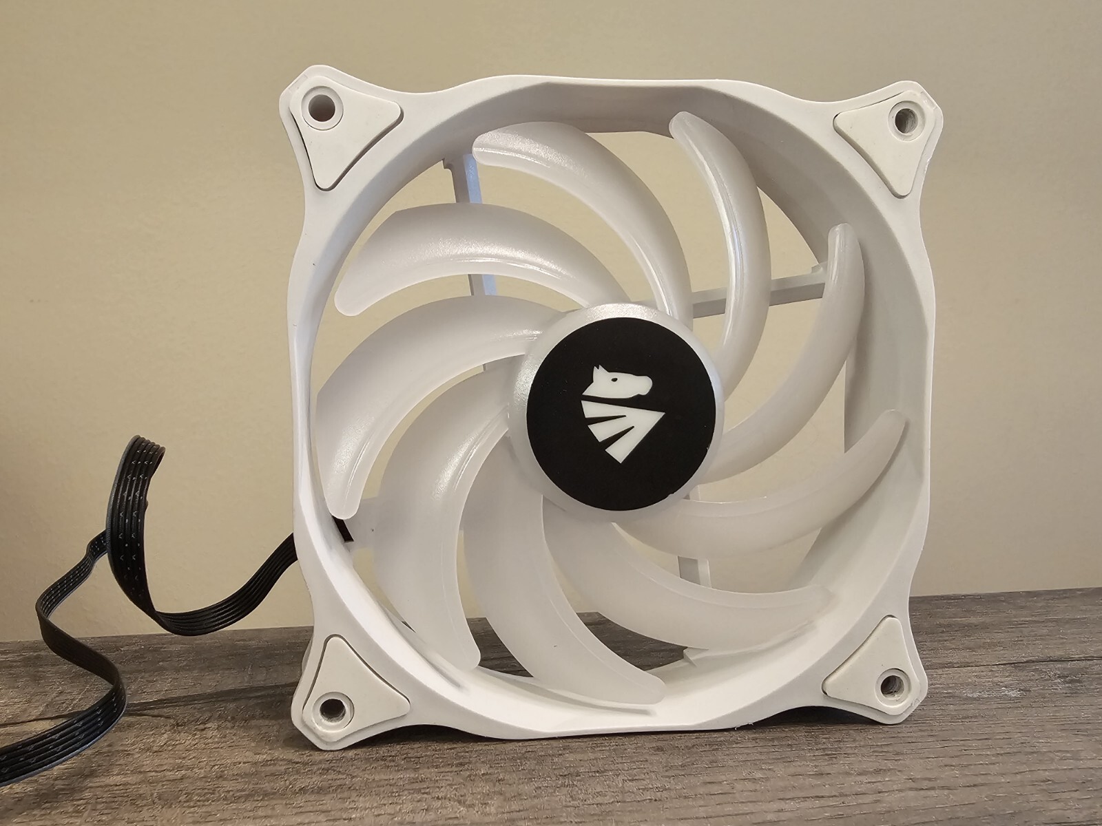 WHITE ASIAHORSE PRO (FS-9002) 120MM RGB PWM PC CASE FAN 