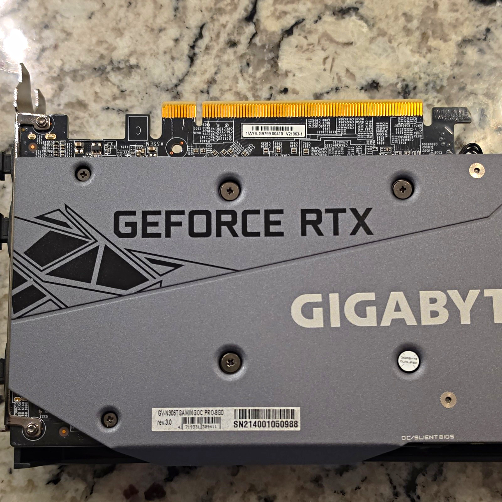 GIGABYTE GeForce RTX 3060 Ti GAMING OC PRO Dual BIOS PCIe 8-Pin+8-Pin