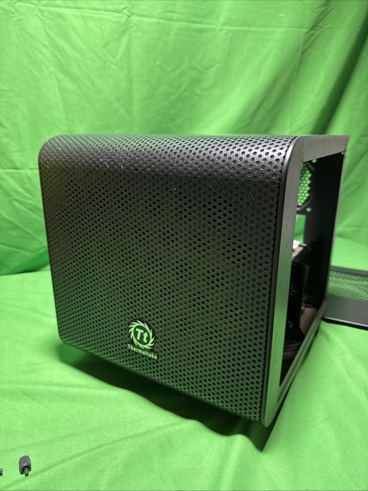 Thermaltake Core V1  SPCC Mini ITX Cube Computer Chassis  With Power