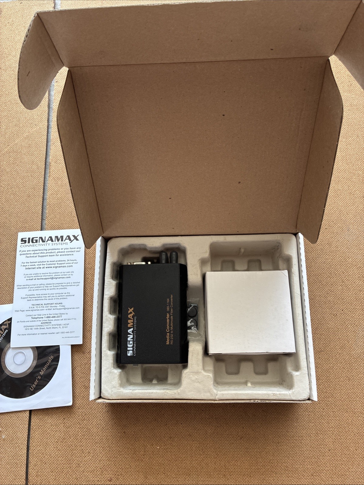 New SIGNAMAX 065-1164 Ethernet Fiber Optic Media Converter 10 BaseT to FL