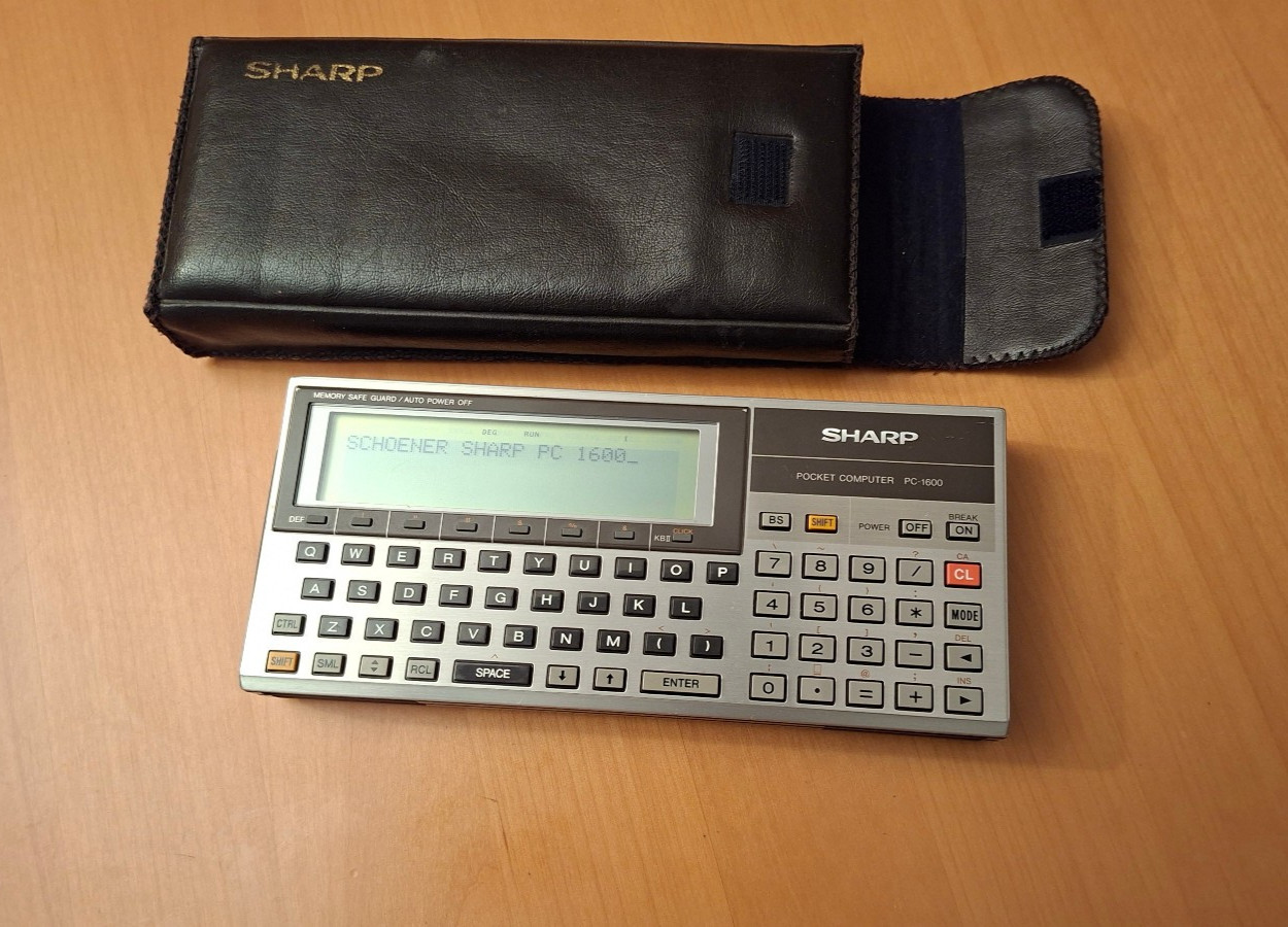 Sharp PC 1600 Very Nice Mini Computer / Tested / Working