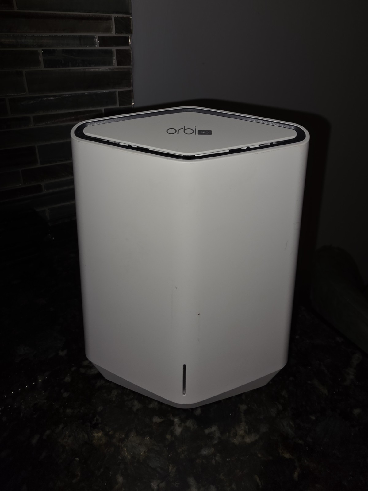 NETGEAR Orbi Pro WiFi 6 Tri-Band Mesh Add-on Satellite (SXS50)