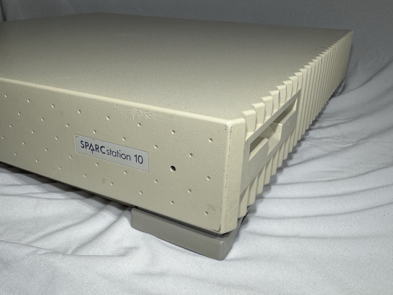 SUN SPARCstation 10 Workstation, SM61 60MHz CPU, 3rd party Graphics, 32MB RAM FD