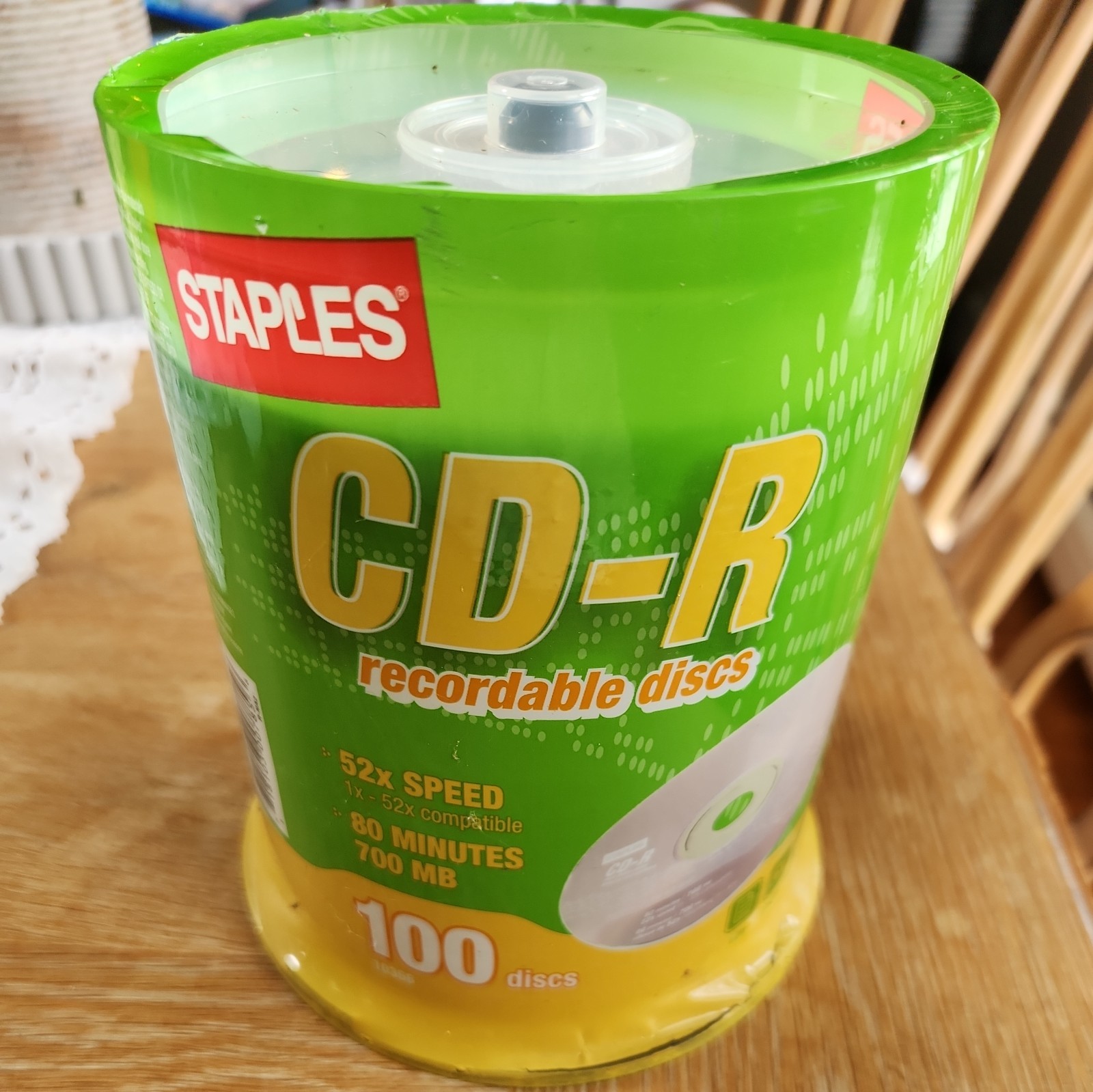 NEW Staples CD-R 80 Min Recording 700MB  52x Speed 100 Disc Pack Blank 