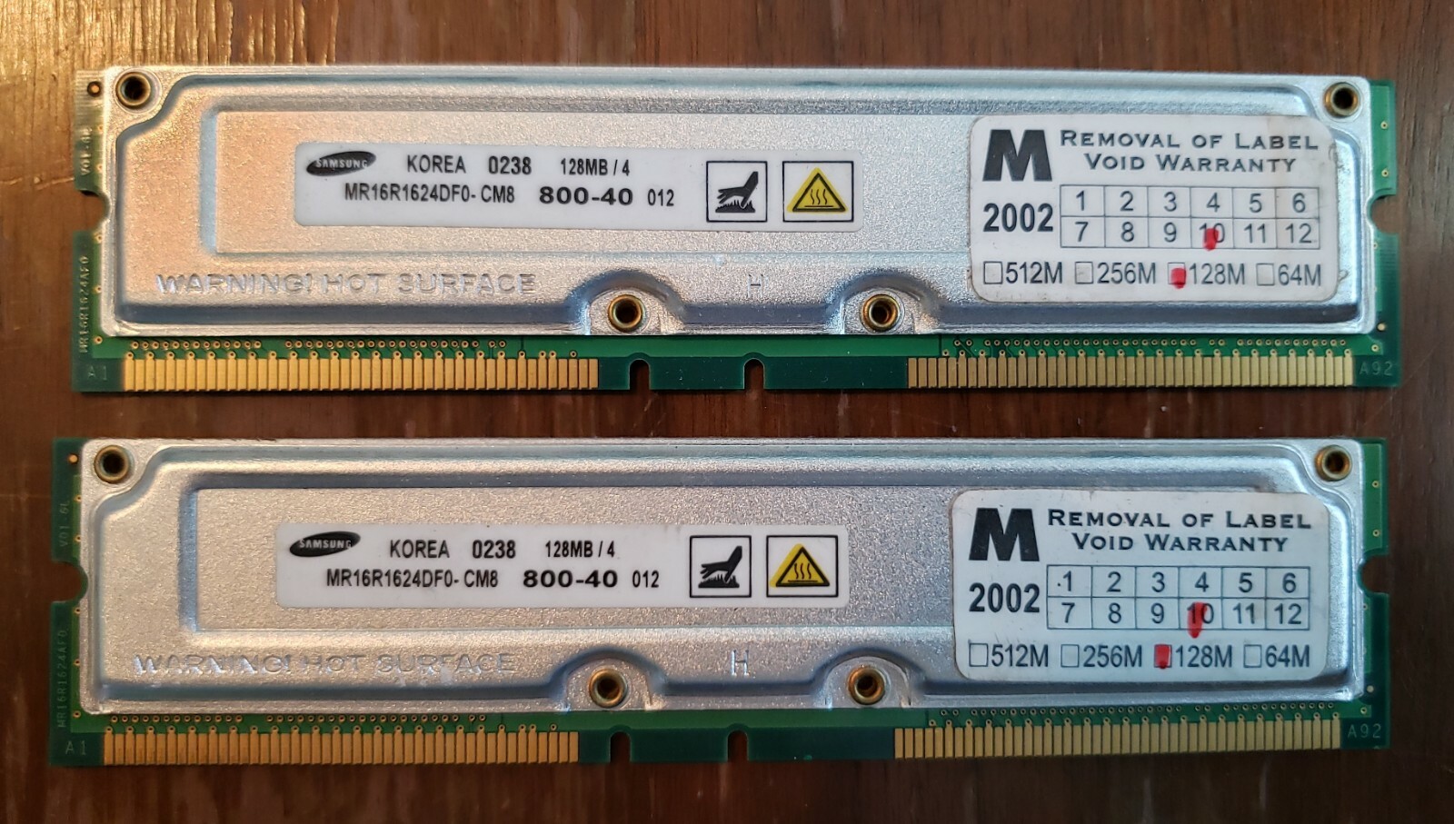 Samsung 256MB (2 x 128MB) PC800-40 MR16R1624DF0-CM8