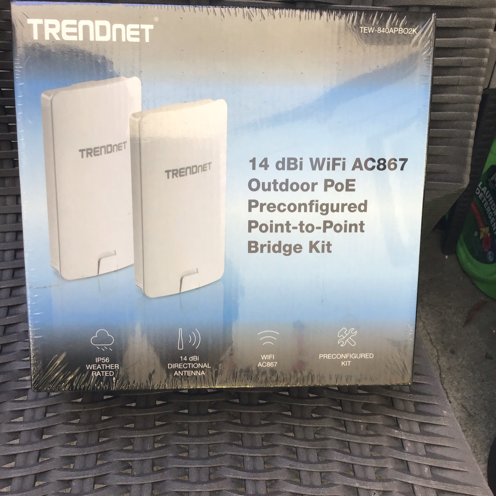 TRENDnet TEW-840APBO2K AC867 PoE Outdoor Weatherproof Bridge Kit 2x RJ-45