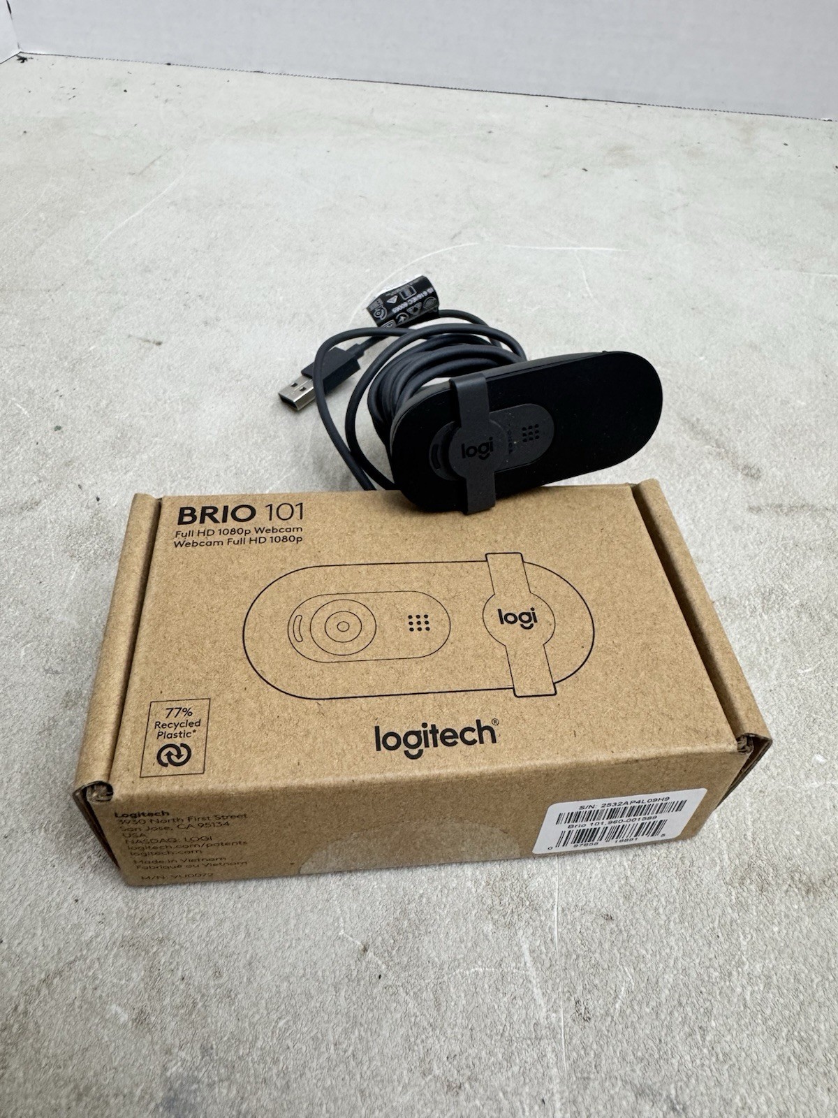 Logitech BRIO 101 Full HD 1080p Webcam VU0072 - GREAT CONDITION BARELY USED
