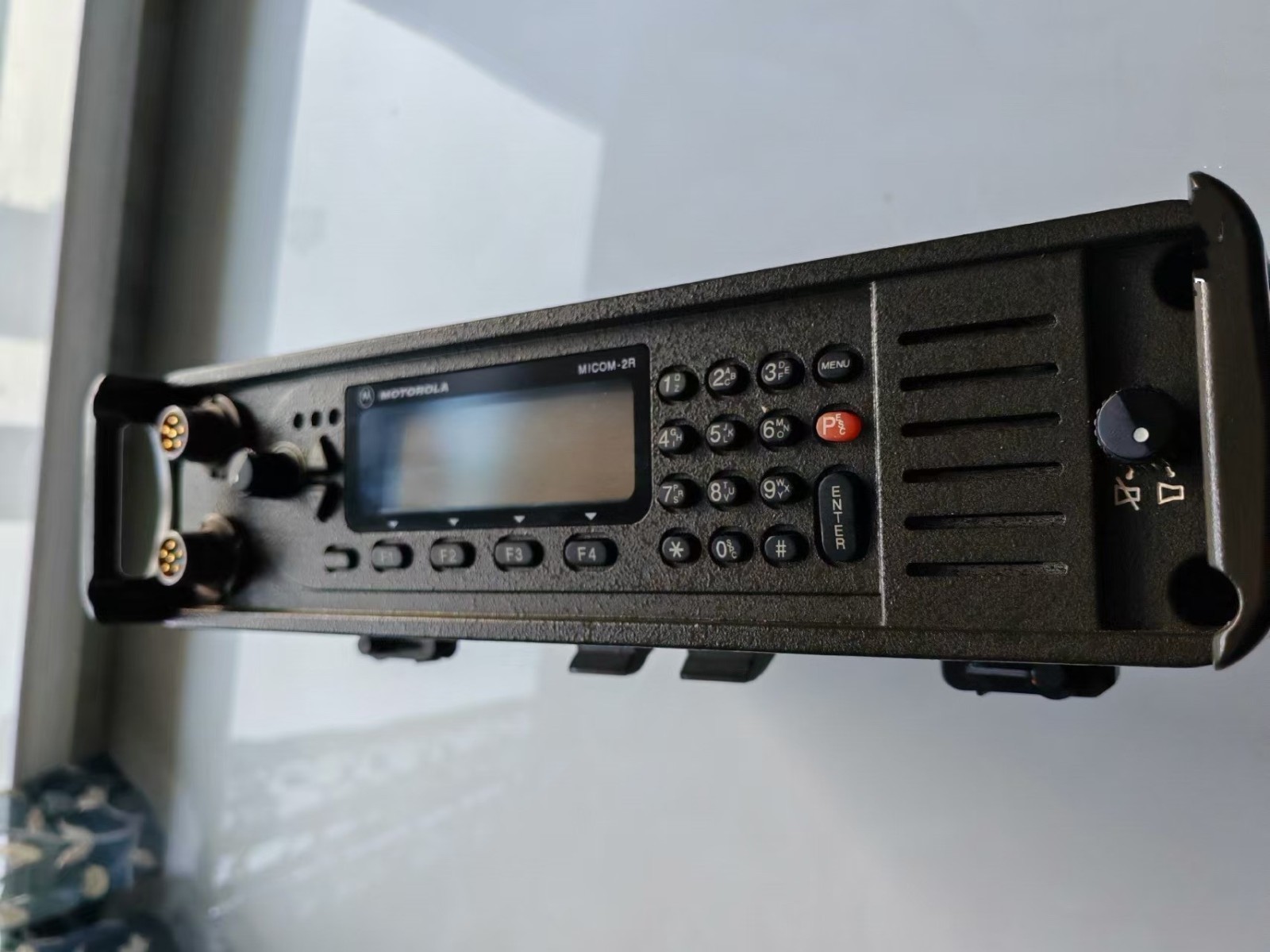 USED 1PCS test good Motorola MICOM-2R shortwave radio (FedEx/DHL)