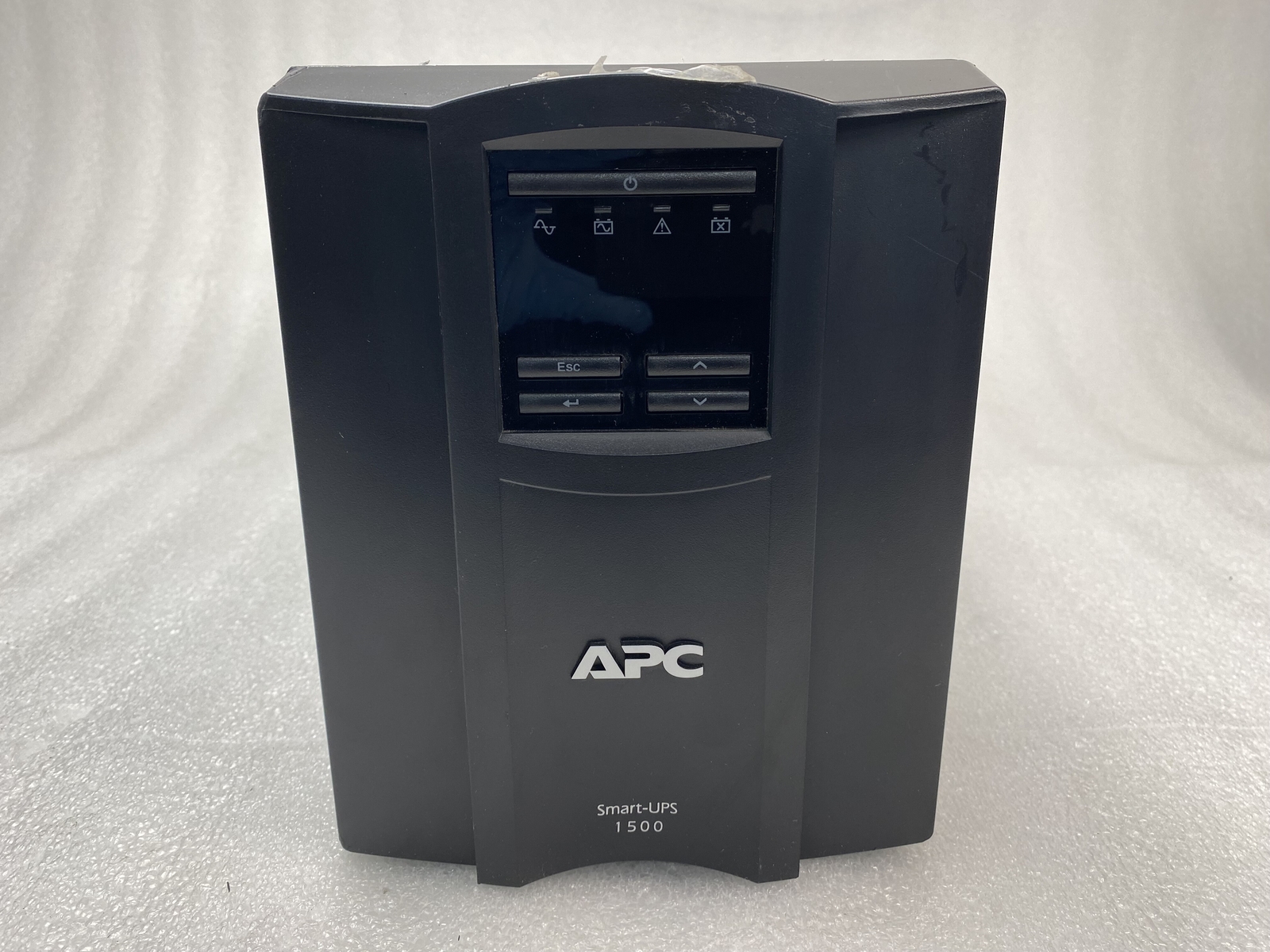 APC SMT1500 Smart-UPS 1500 120V 8 Outlet Uninterruptable Power Supply NO BATTERY