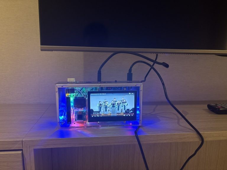 raspberry pi 5 8gb ram, 256gb NVME SSD , custom (Freenove case) built box