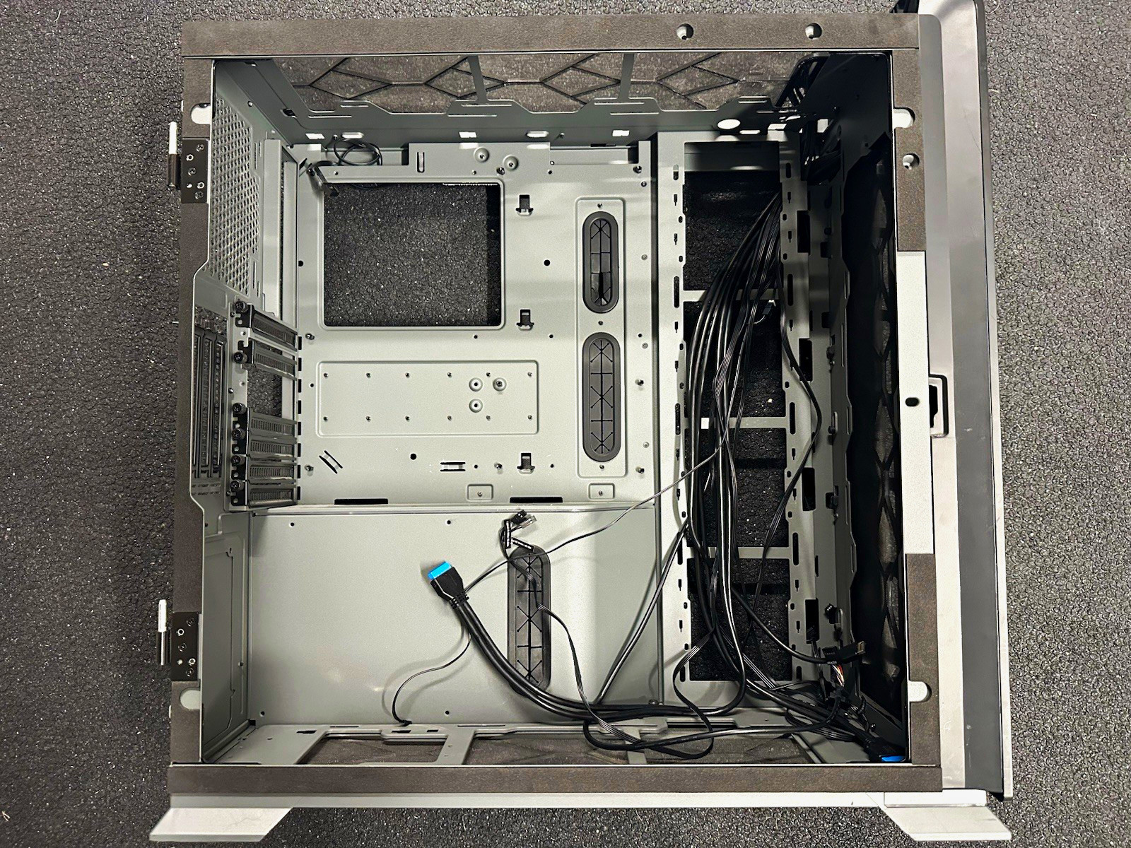 Phanteks Enthoo 719 Full Tower Case