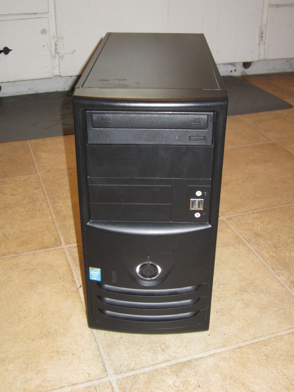 InWin Z589 Mini Tower PC Case with Toshiba Optical Drive, Lite-On 300 Watt PSU