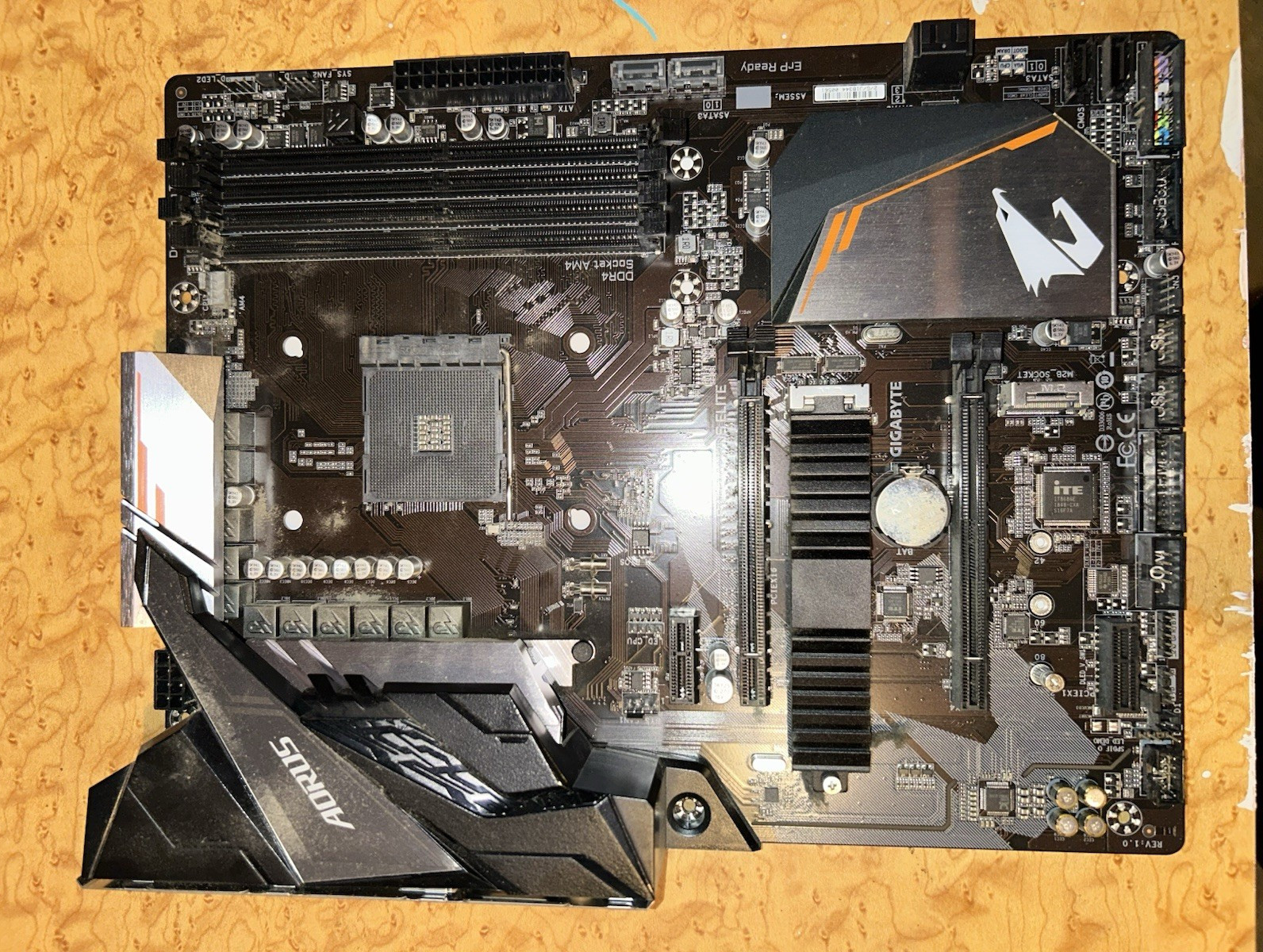 GIGABYTE B450 AORUS ELITE Gaming ATX AM4 DDR4 4-Slot USB 3.1 Motherboard