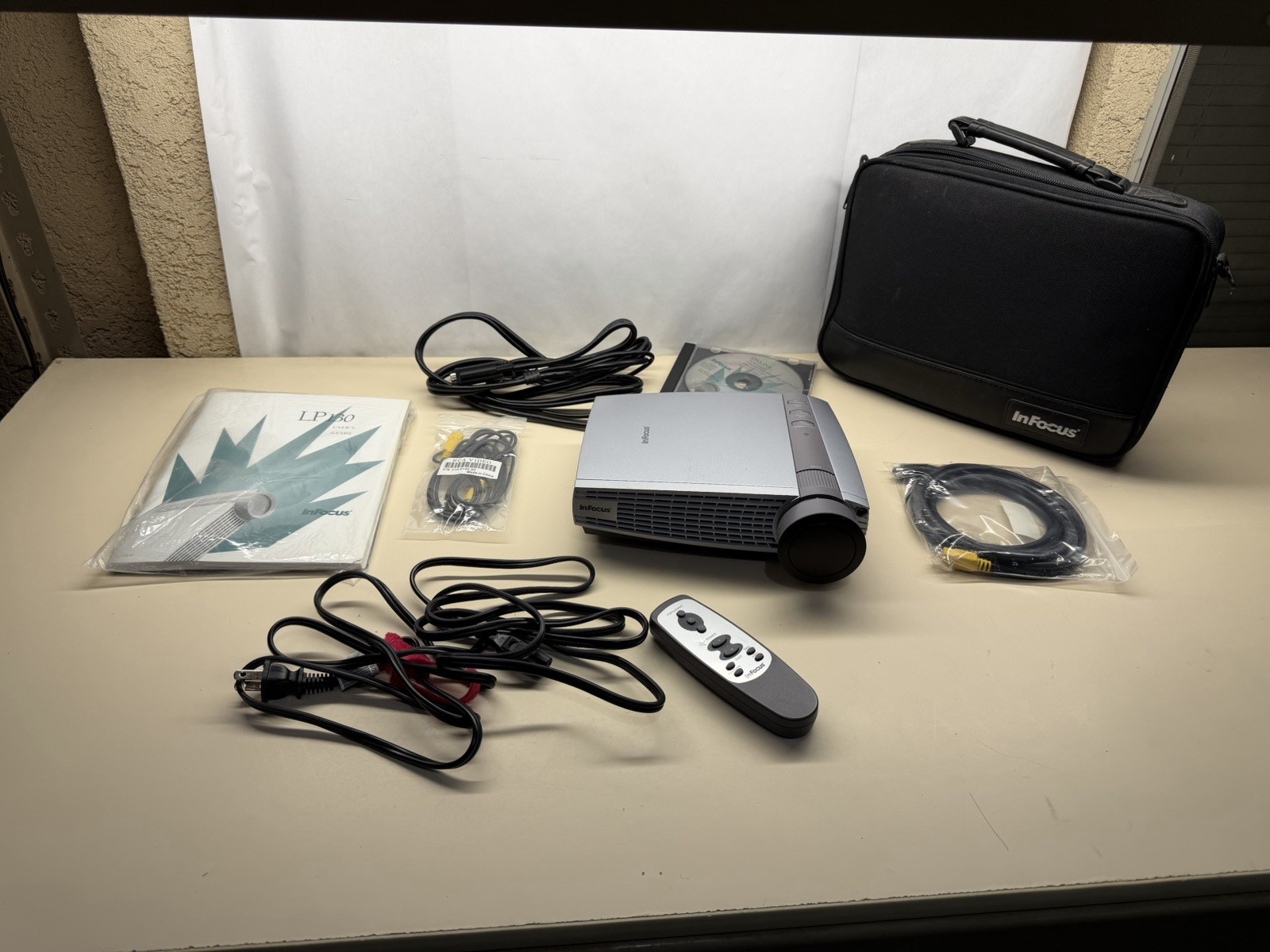 InFocus LP130 DLP Projector + Case, Cables, and Manual Tested Works