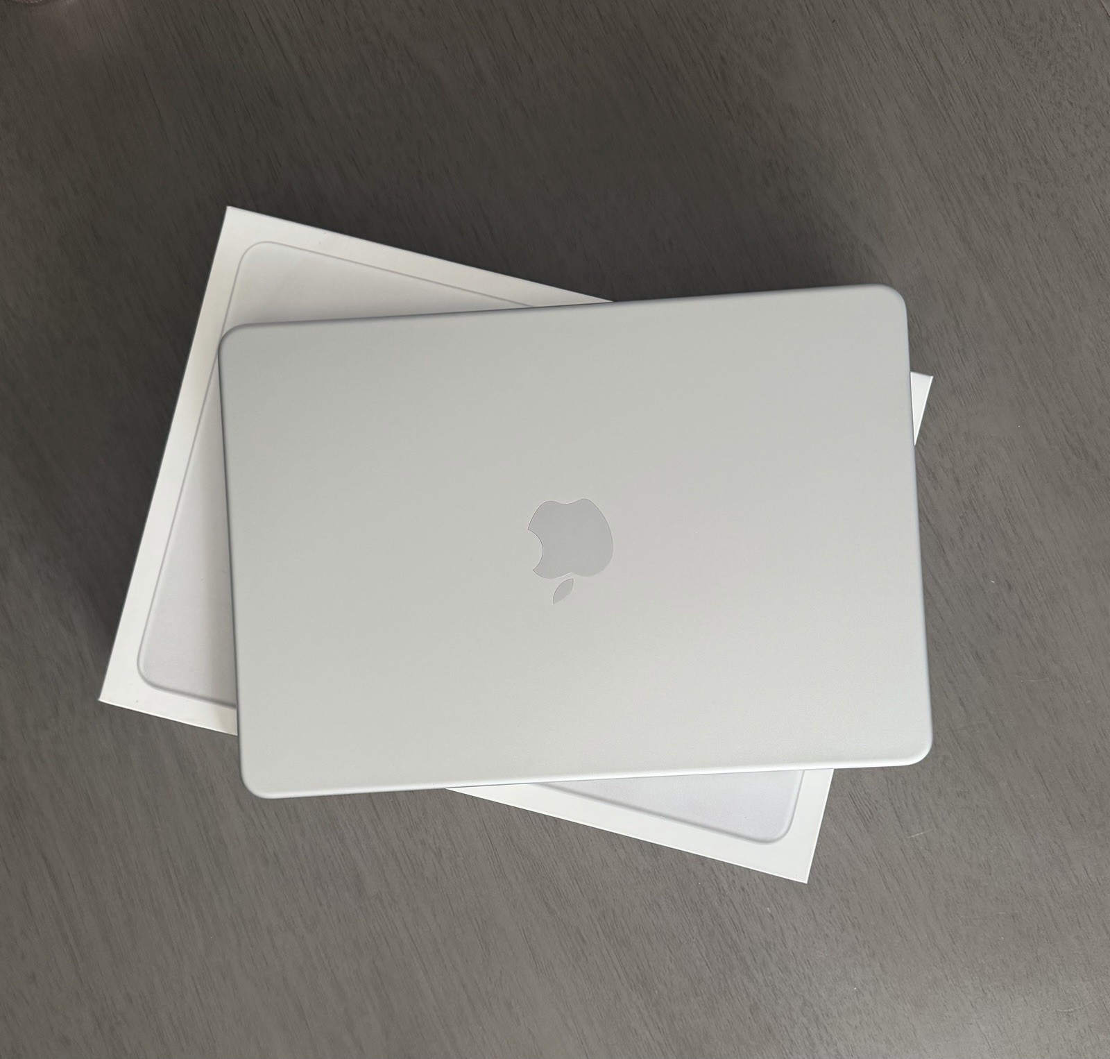 Apple MacBook Neo 13in Silver 6-Core/5-Core GPU 8GB 256GB SSD READ DESCRIPTION