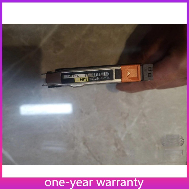 1PCS 3.84T SAS SSD DELL EMC 3.84TB SAS SSD 005052560 VMAX VMAX3 Solid State Sto