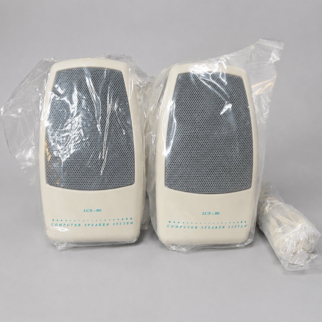 VTG Labtec LCS-80 Multimedia Computer Speakers NEW NOS Retro PC Gaming Win 95 98