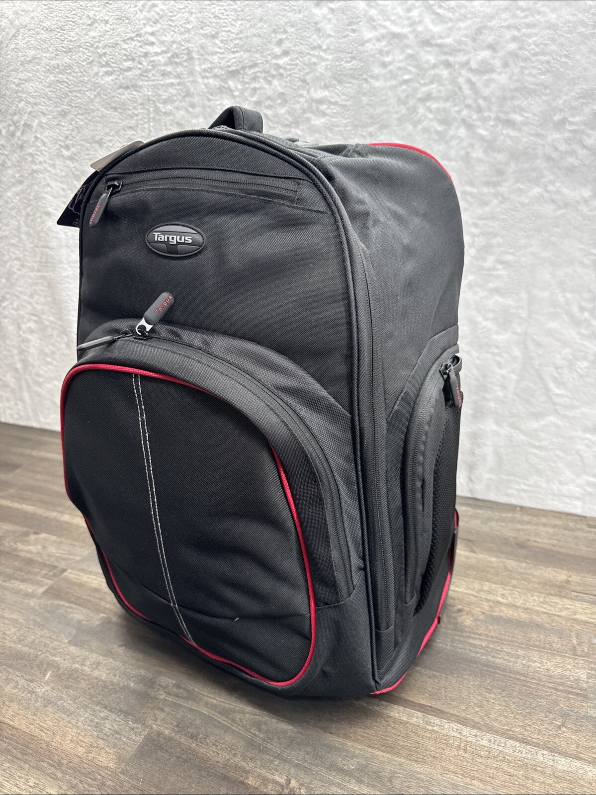 Targus 16 Inch Compact Rolling Backpack, Black - Wheeled 16 inch New 
