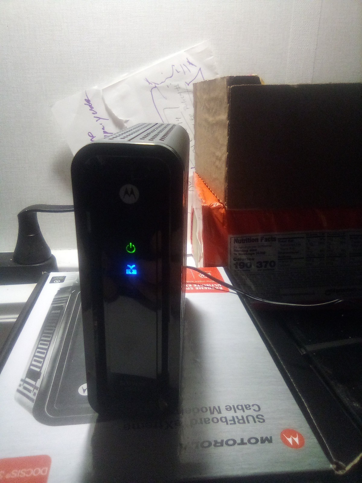 Motorola Wifi Modem Coax And Ethernet Connection 