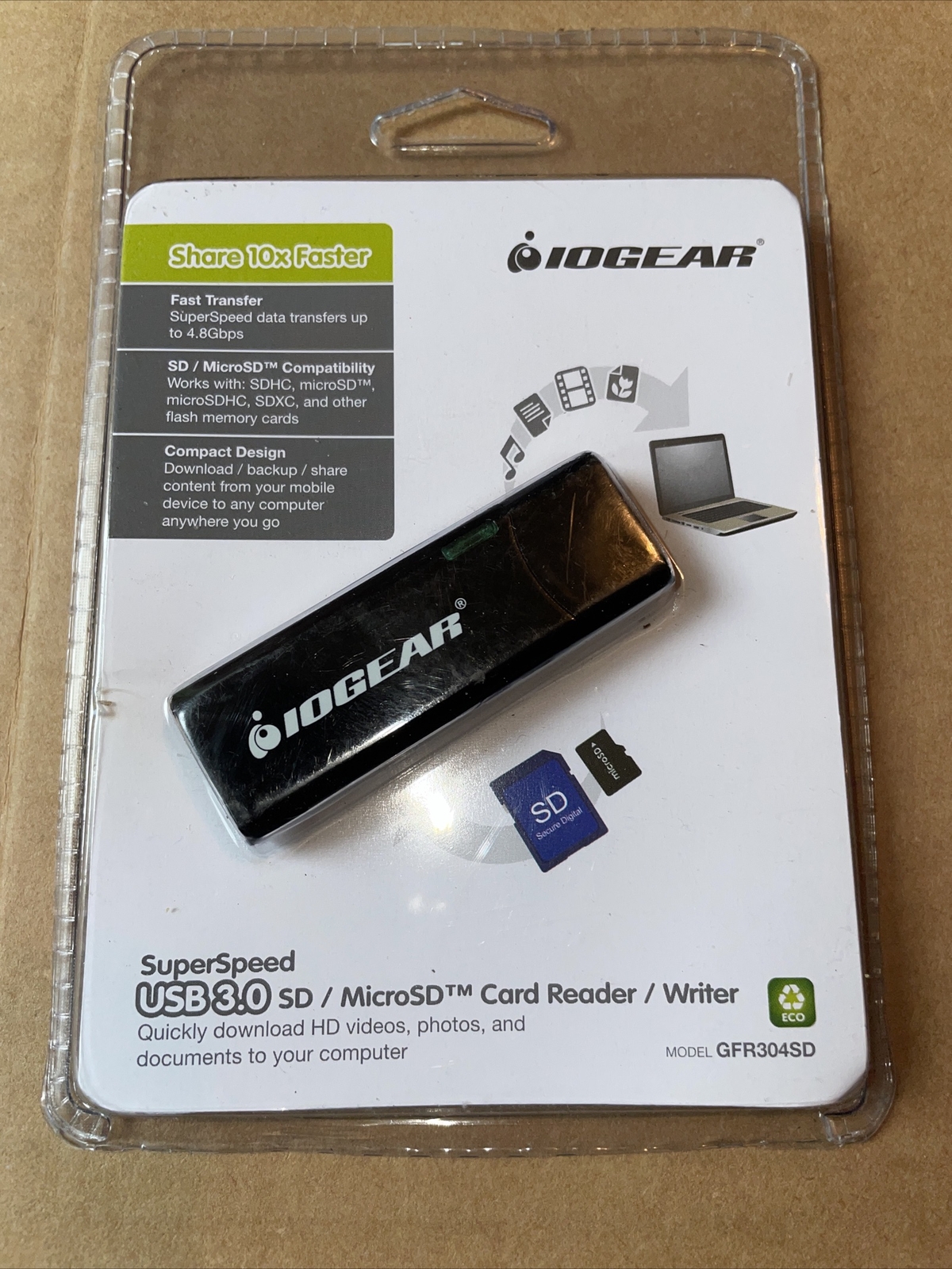 New IOGEAR SuperSpeed USB 3.0 SD/Micro SD Card Reader Writer Model #: GFR304SD