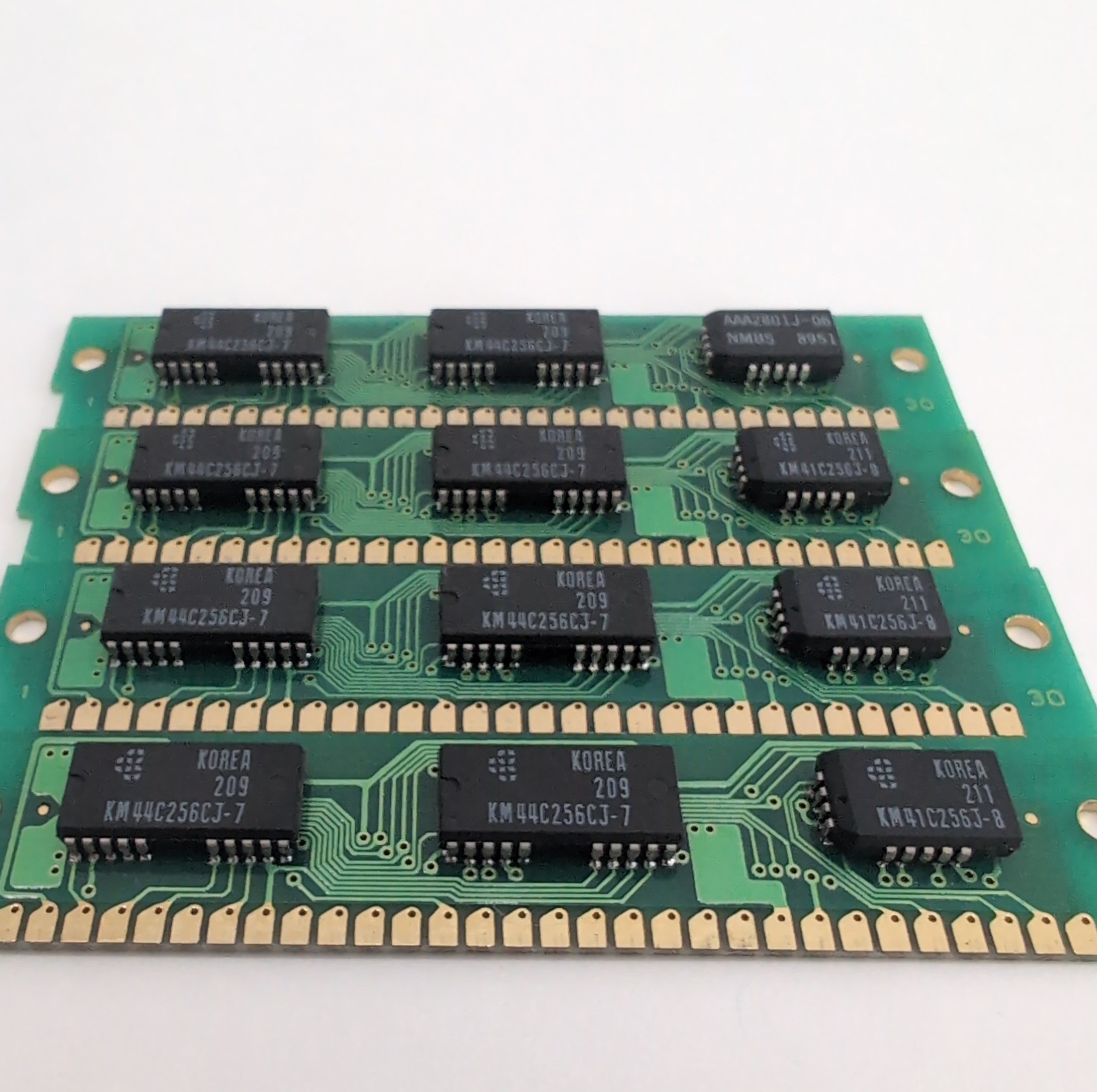 4MB Vintage Samsung 30-Pin SIMM RAM 4x1MB 3-Chip Parity 80ns FPM KMM591000   