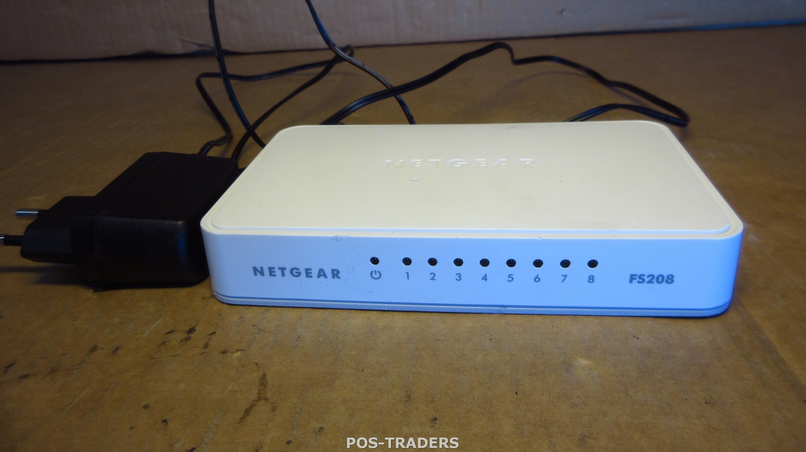 Netgear FS208 v2 Unmanaged 8-Port 10/100 Fast Ethernet Network Switch INCL PSU