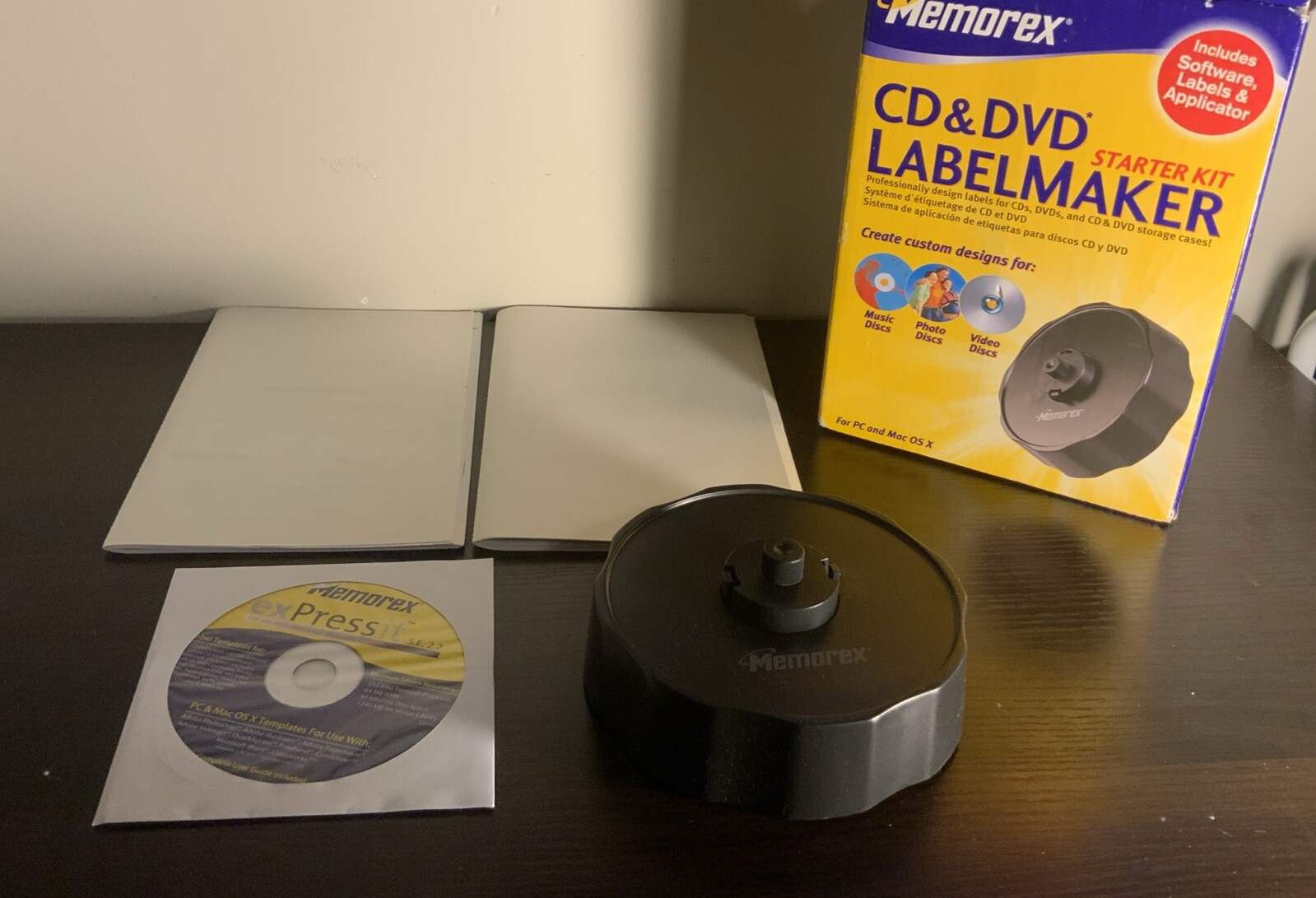 Memorex Cd & DVD Label maker Starter Kit For Pc And Mac Os X Music Photo Video