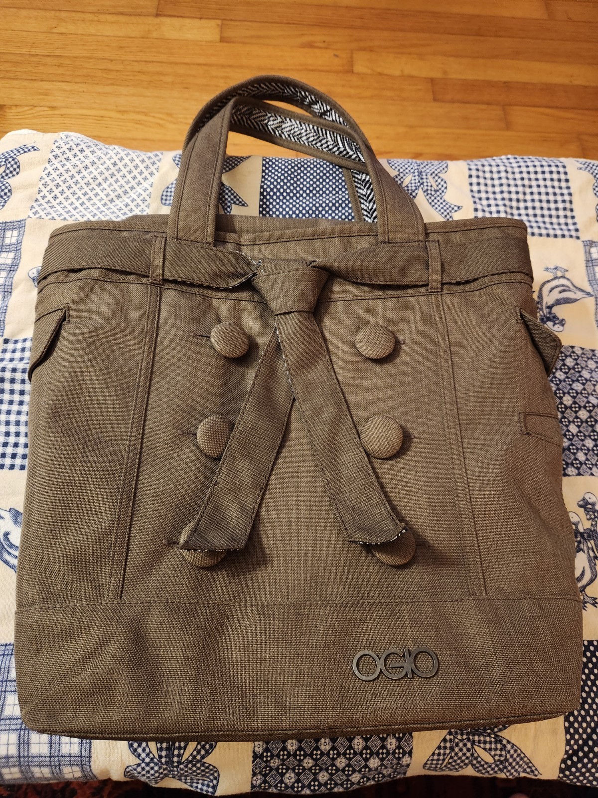 OGIO Hamptons Green Stripe 15” Laptop Tablet Tote Bag
