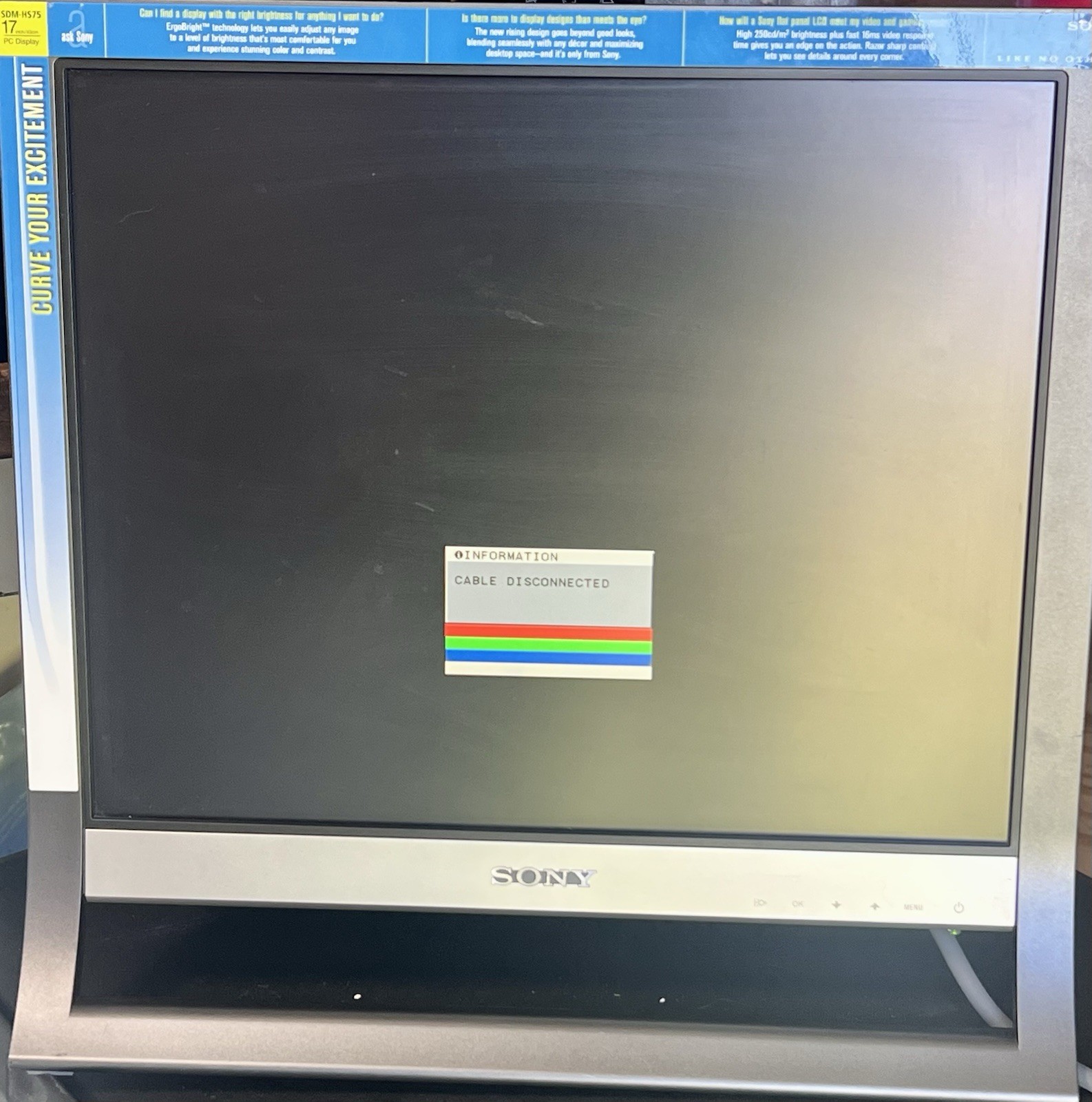 Sony SDM-HS75 17" TFT LCD Color Retro Gaming Computer Monitor VGA