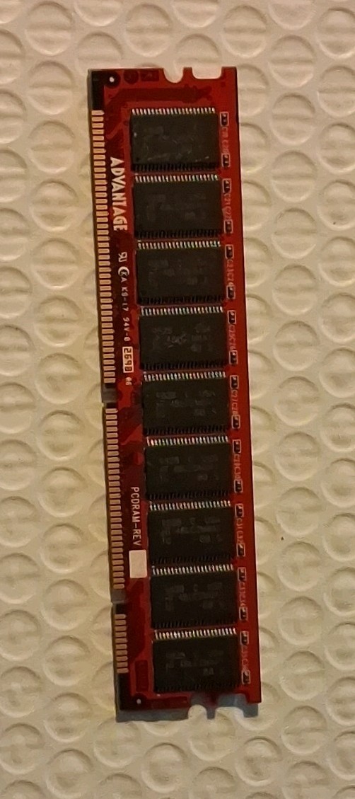 ADVANTAGE 32MB EDO RAM 168-Pin DIMM PC-66 Non-ECC Module 9626B52011-0015