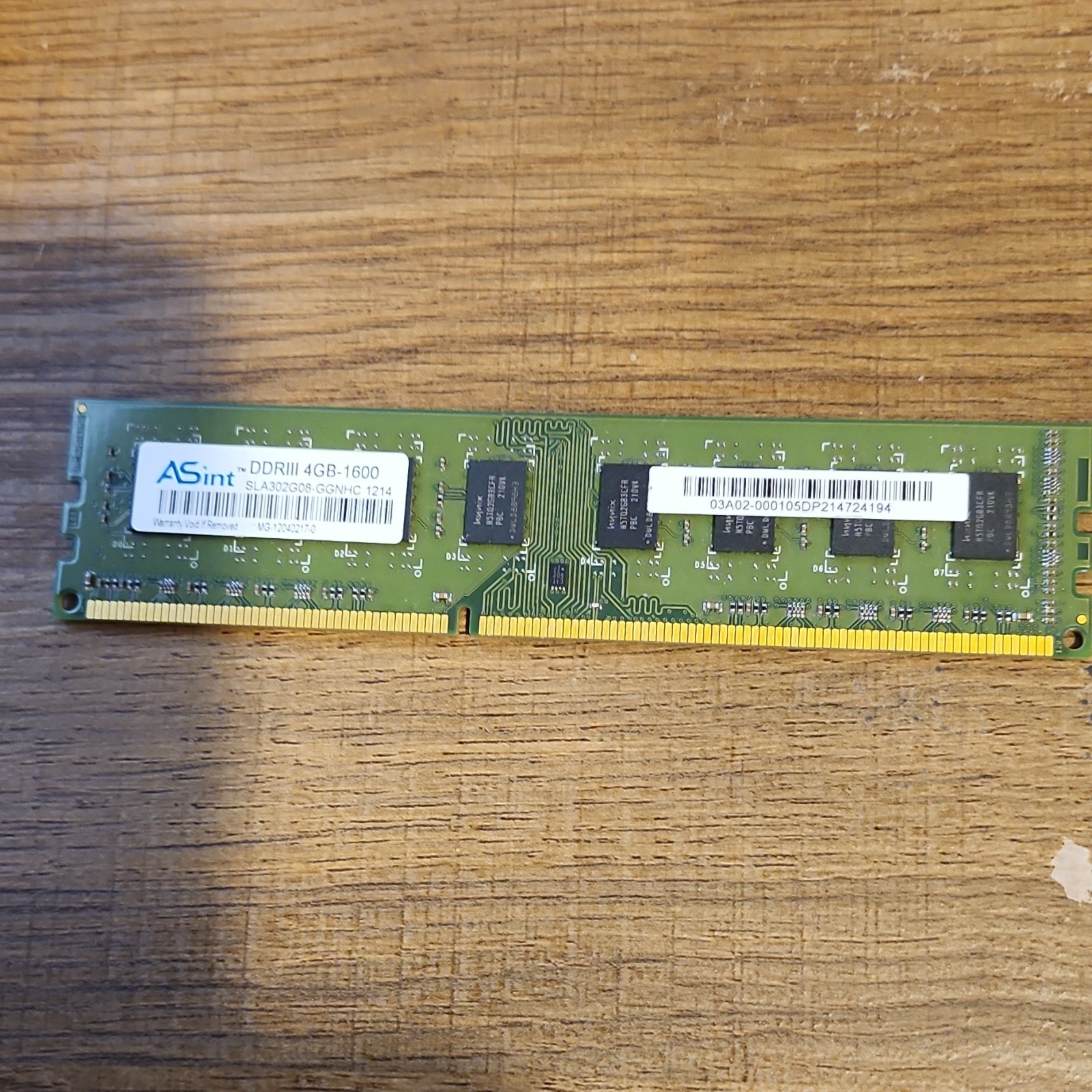 ASint DDRIII SDRAM Desktop DIMM RAM 4GB-1600 240-Pin Unbuffered SLA302G08-GGNHC
