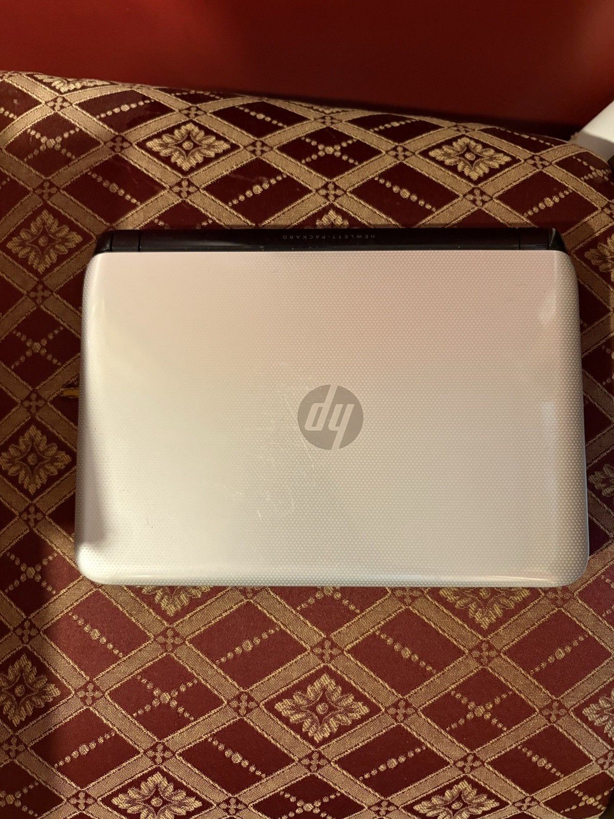 HP 15-F271 LAPTOP