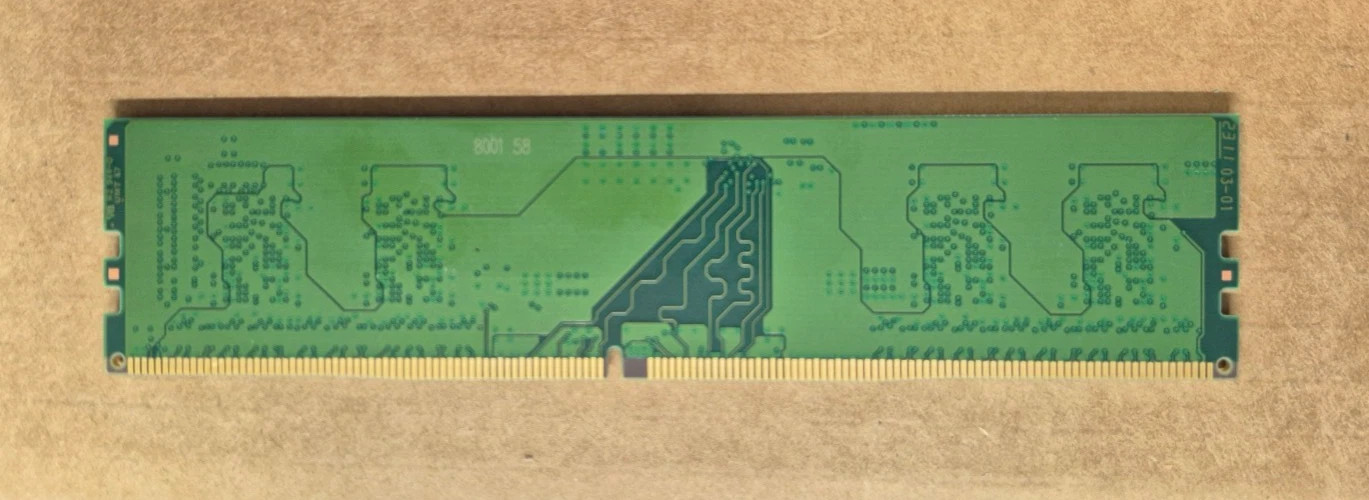 KINGSTON 4GB PC4 3200MHZ UDIMM 288 PIN DESKTOP MEMORY - GREEN